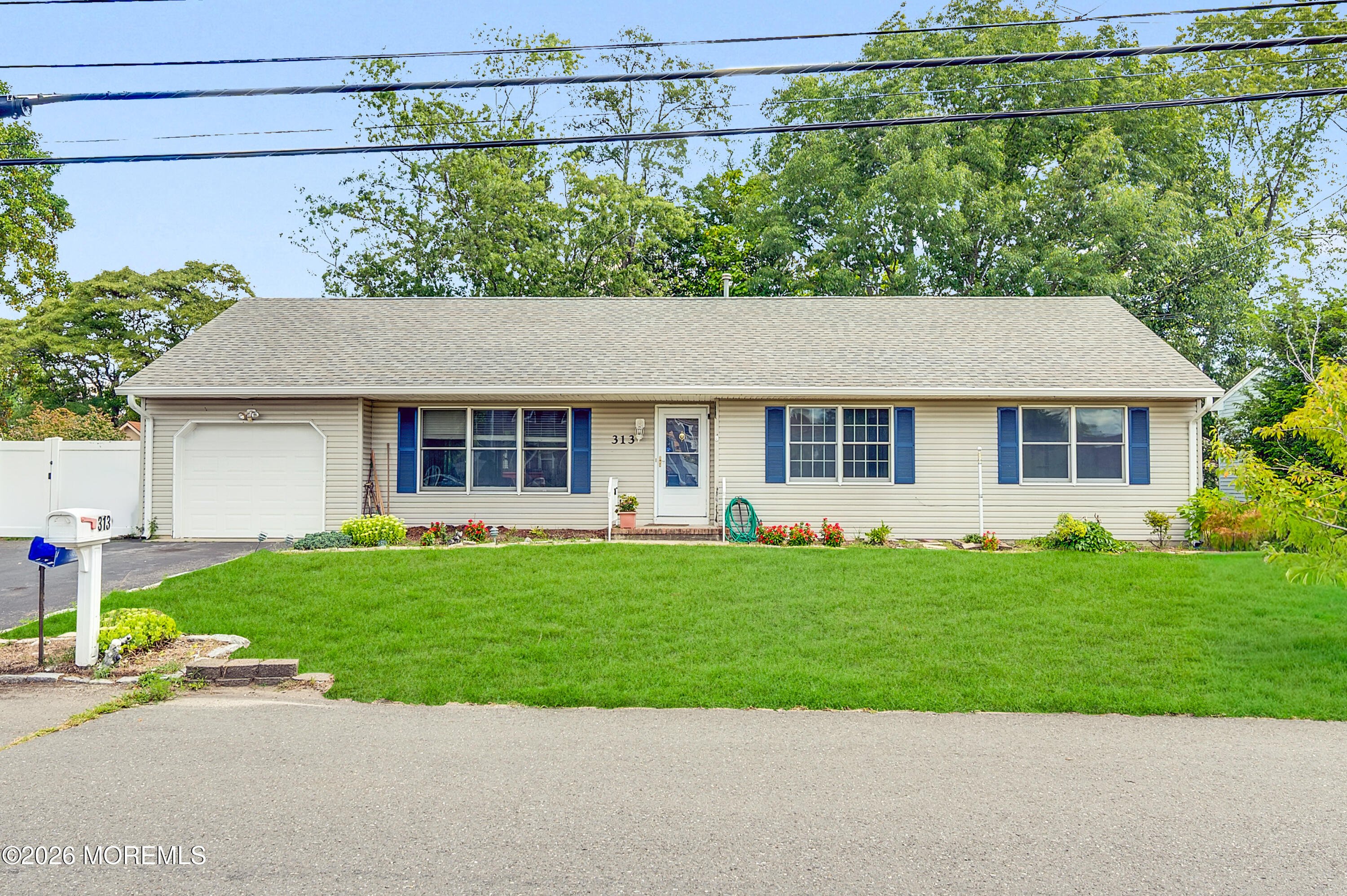 313 Tennessee Drive — photo