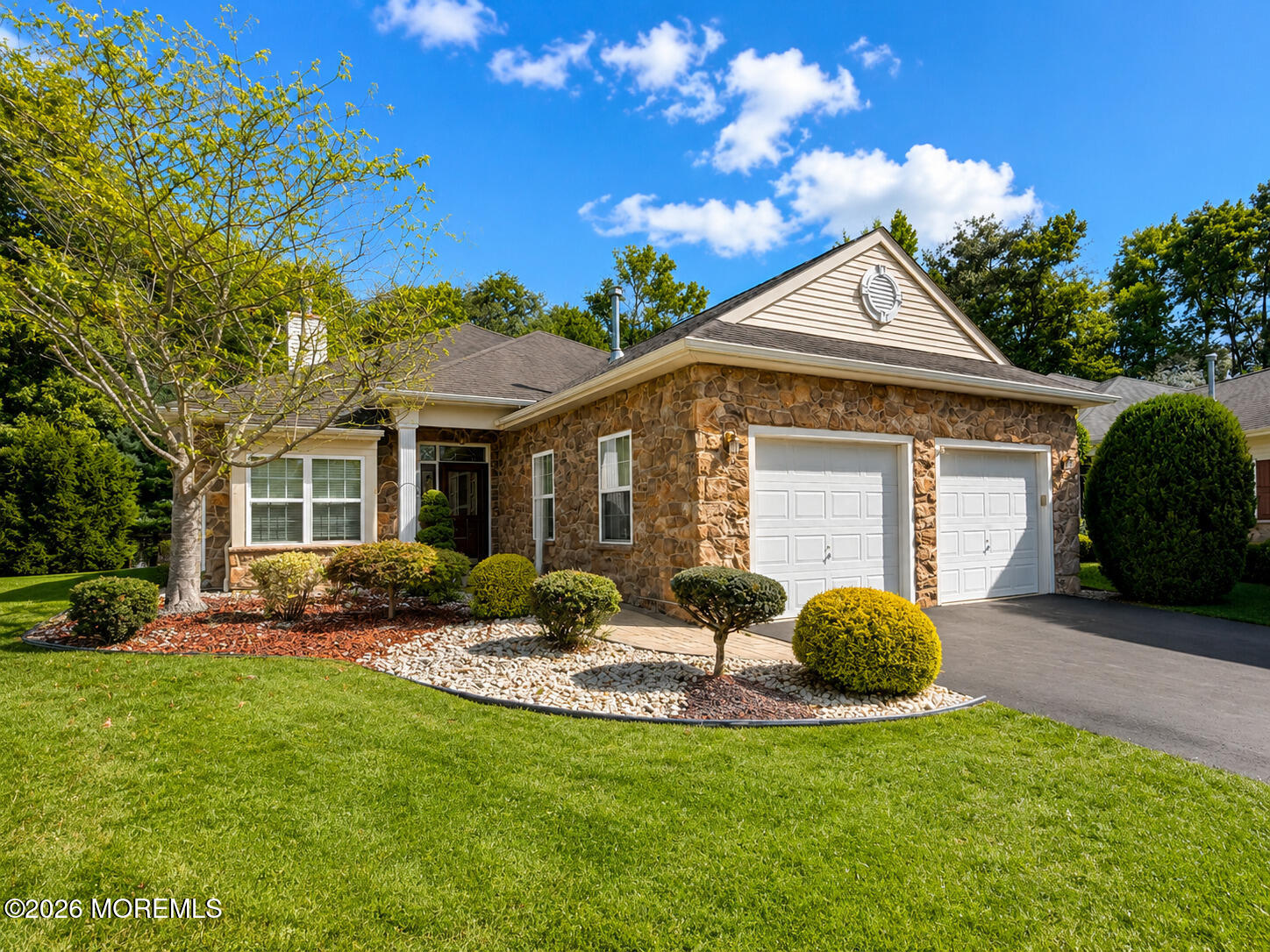 111 Fontaine Court — photo
