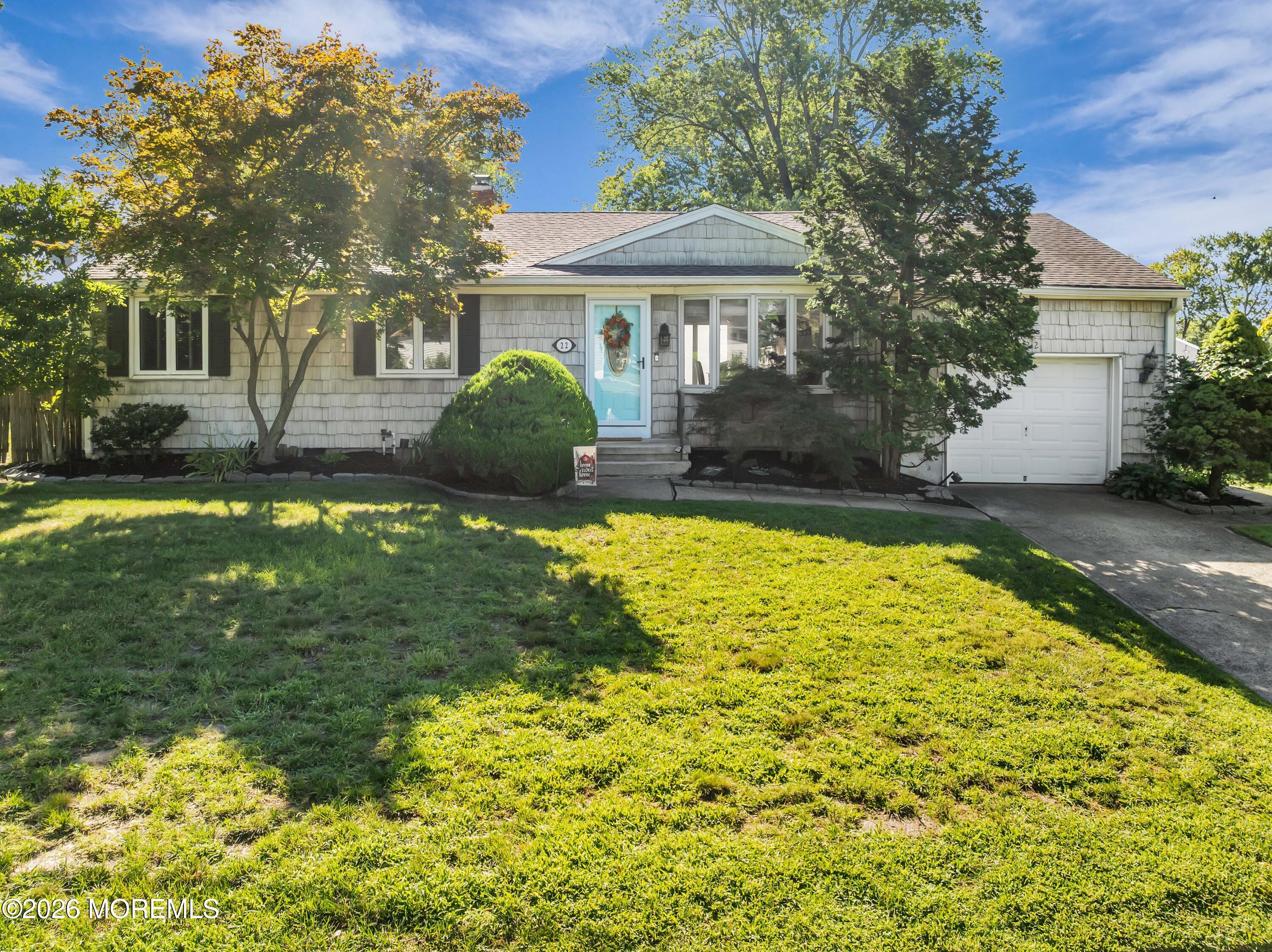 22 Roberts Drive — photo