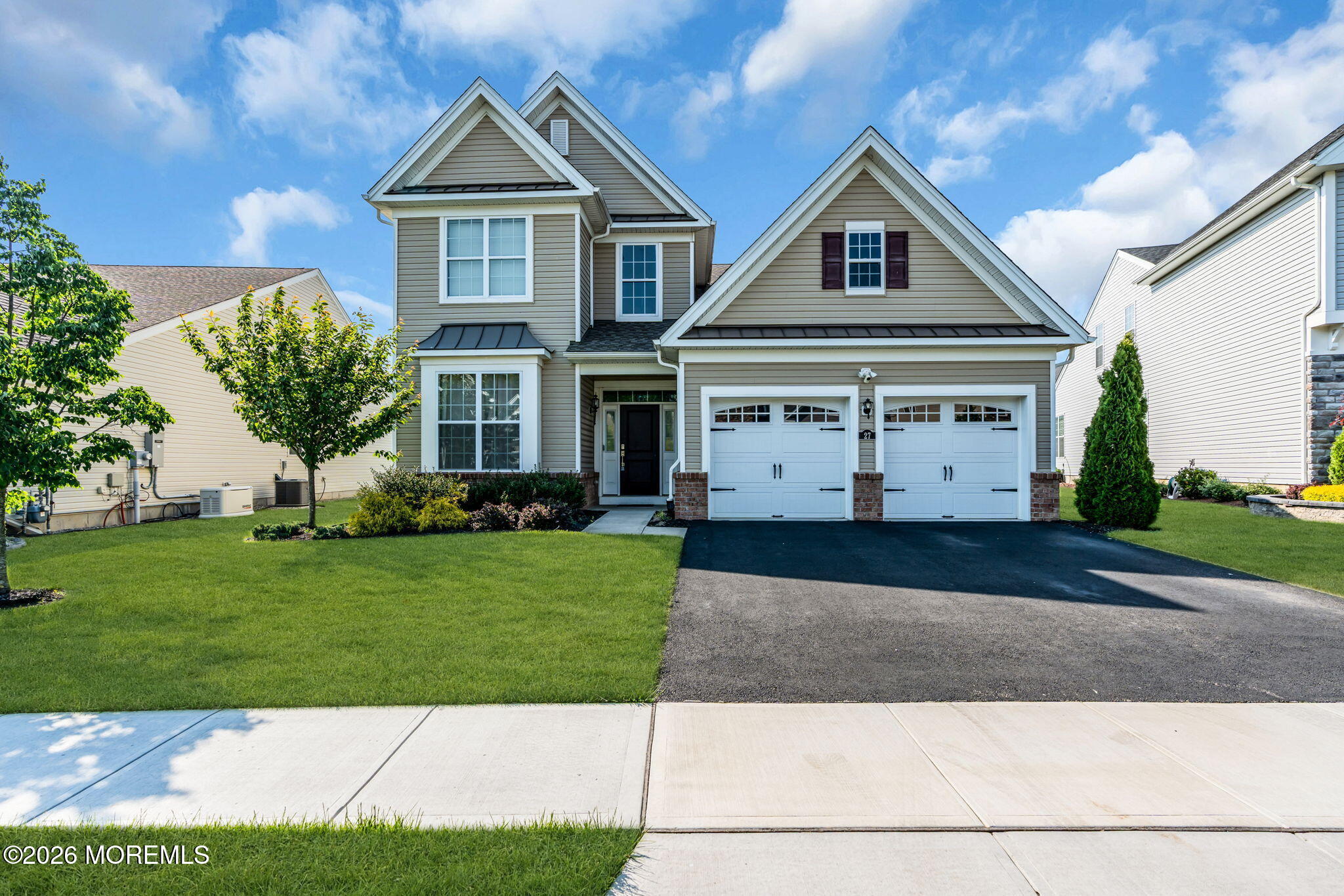 27 Flagstone Court — photo