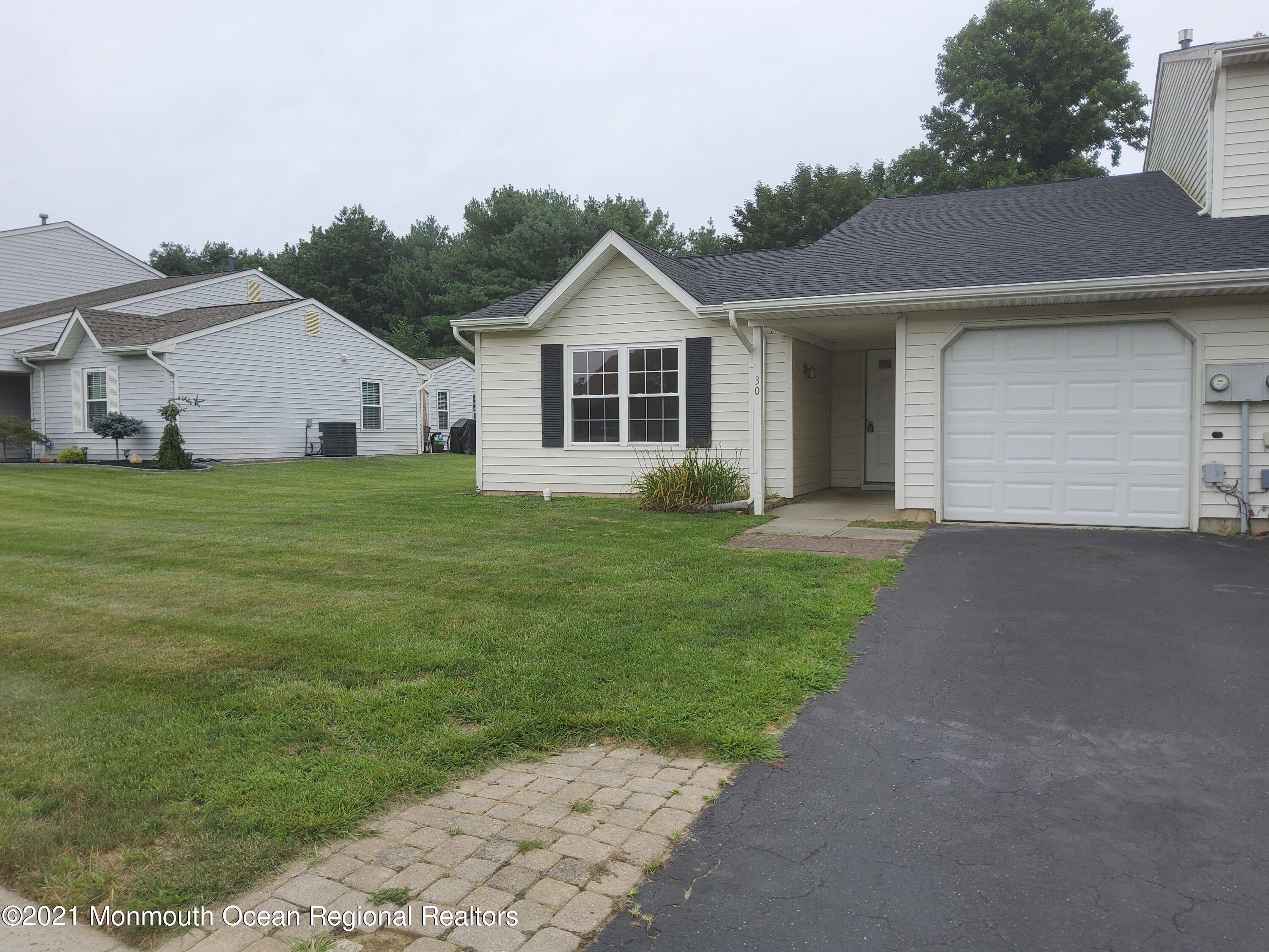 30 Harbor Circle — photo