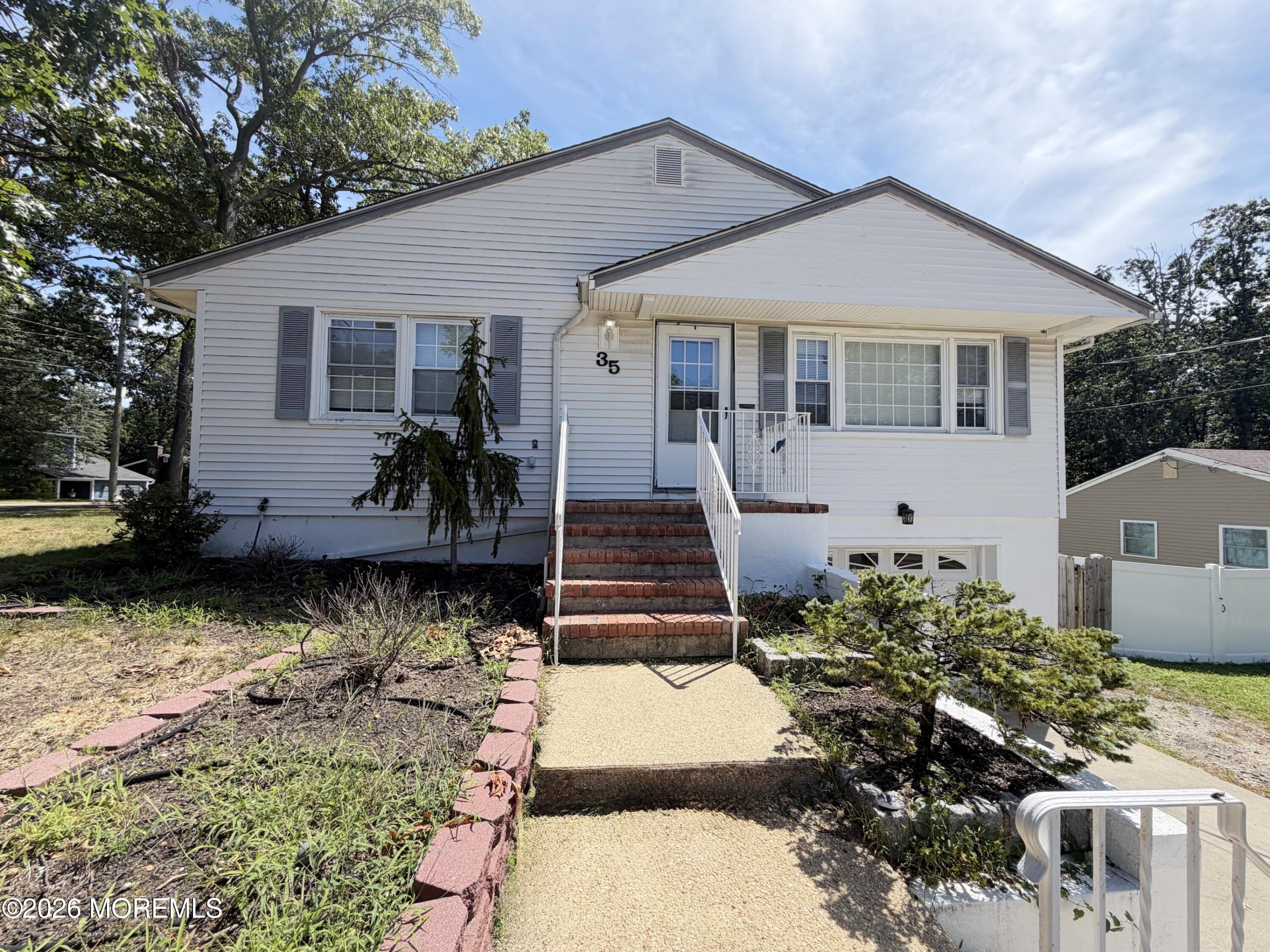 35 Ruth Place — photo