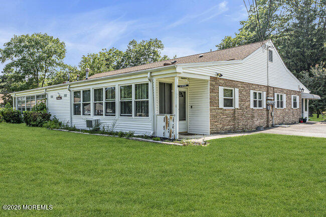 1A Central Street — photo