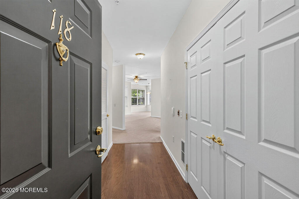 118 Sloan Court — photo