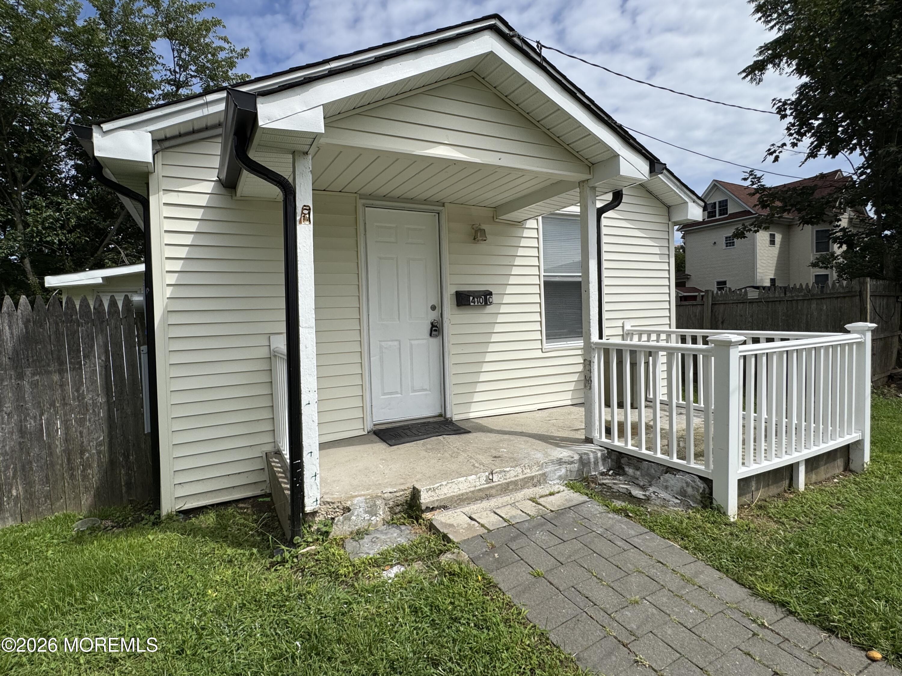 410 2nd Ave Unit C — photo