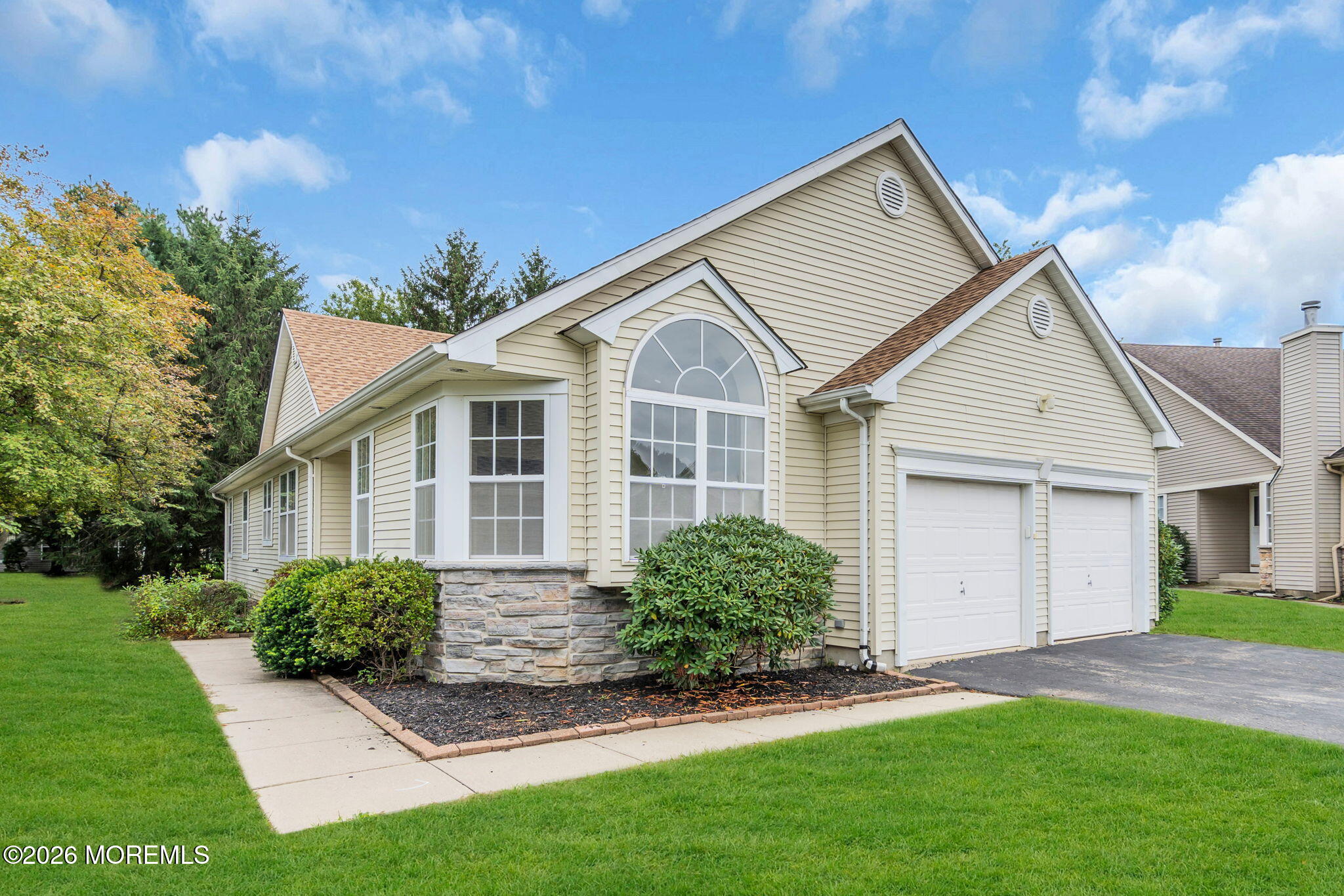 2464 Spring Hill Drive — photo