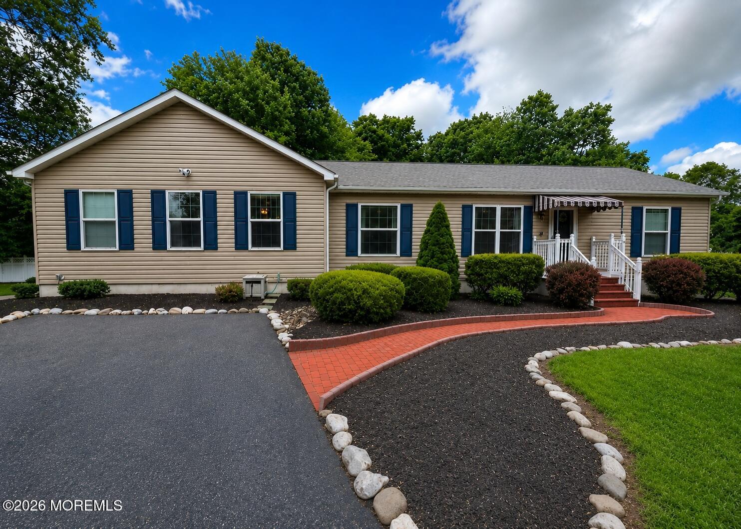 49 Flannigan Drive — photo