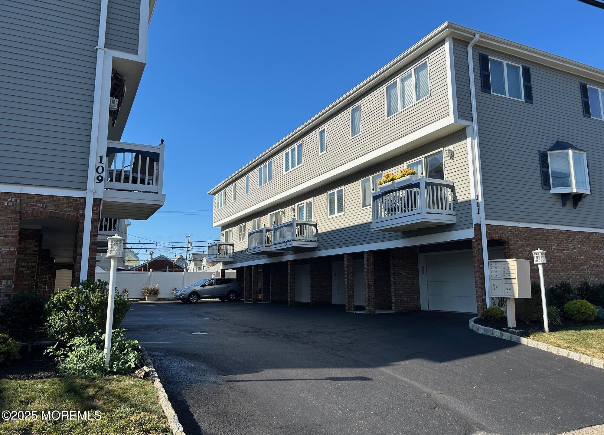 109 Cliff Avenue #4D — photo
