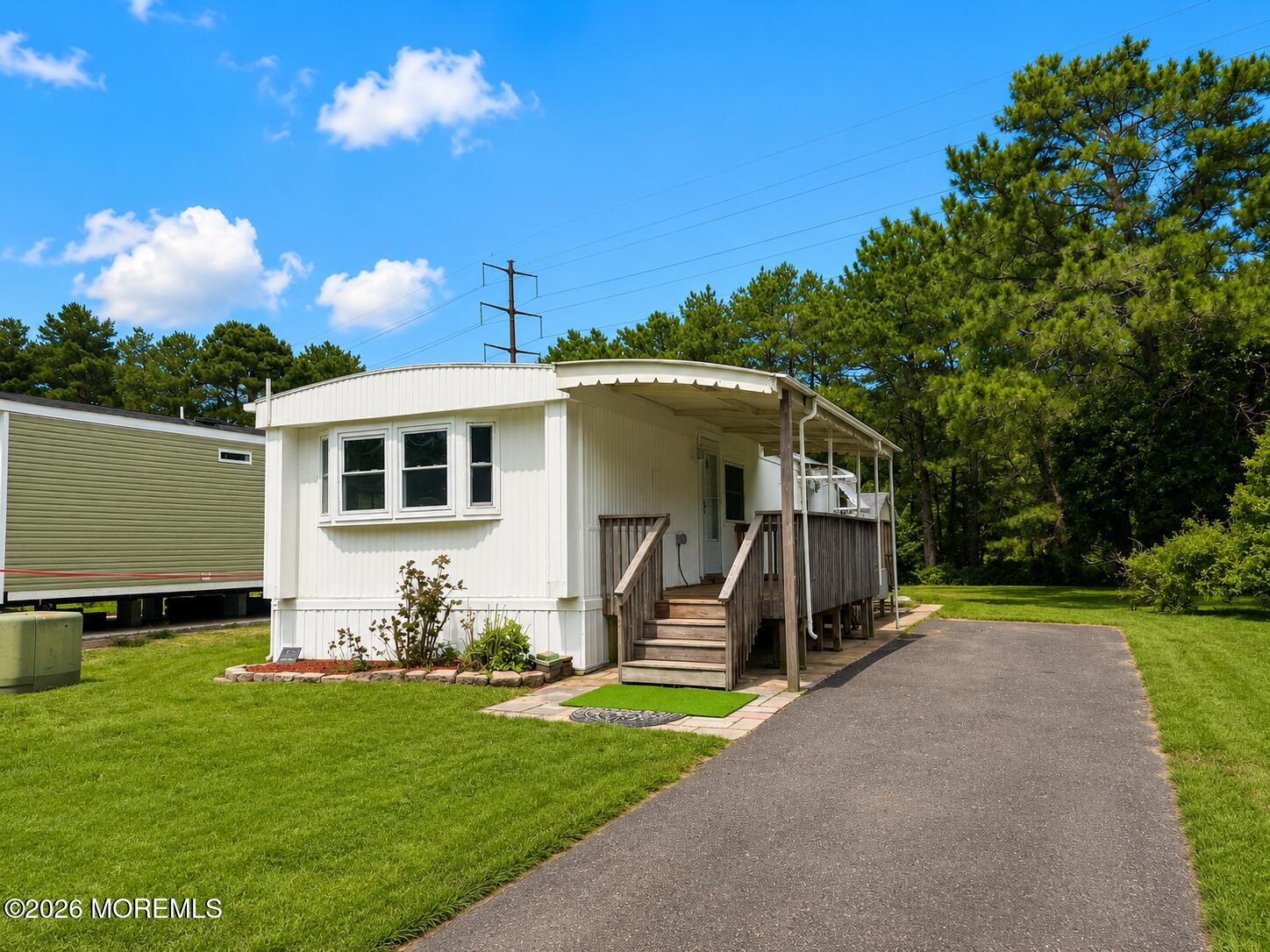 199 Mockingbird Way — photo