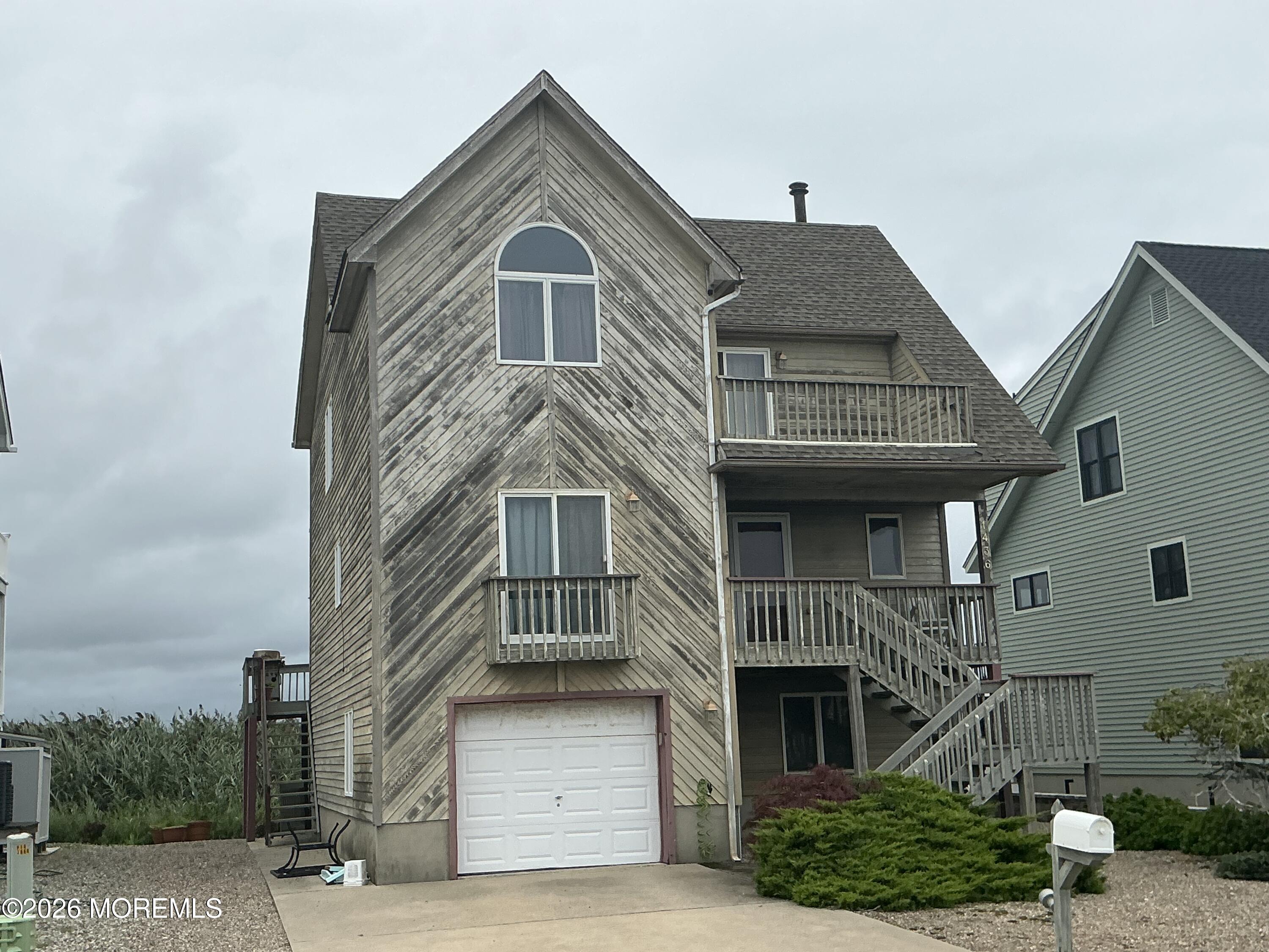1436 S Bayview Avenue — photo