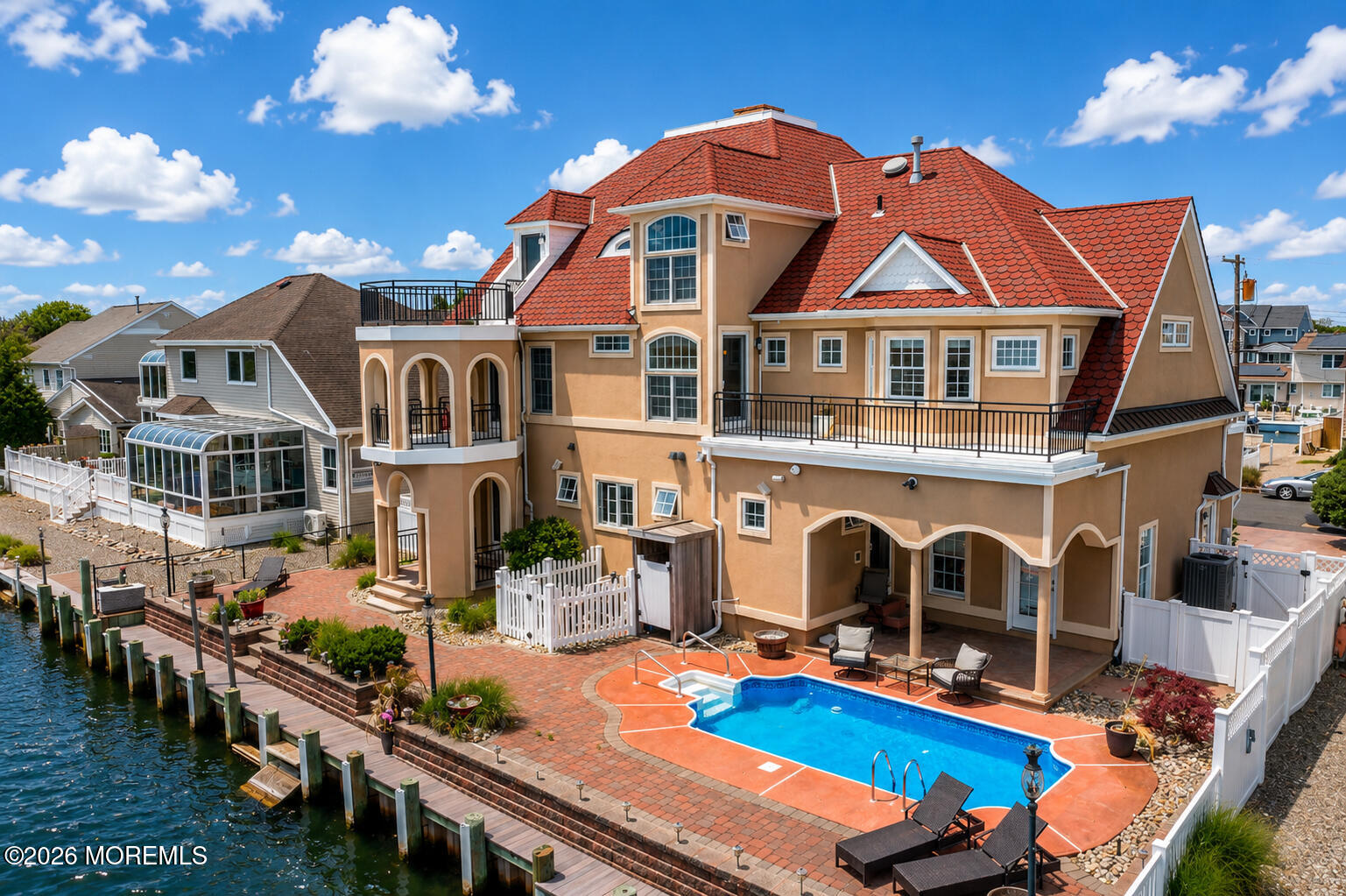835 Anchor Drive — photo