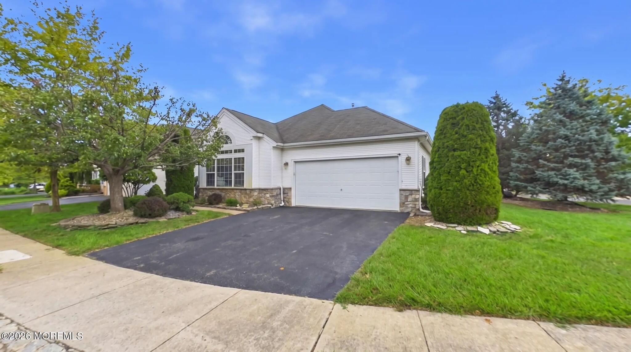 2 Daniell Court — photo