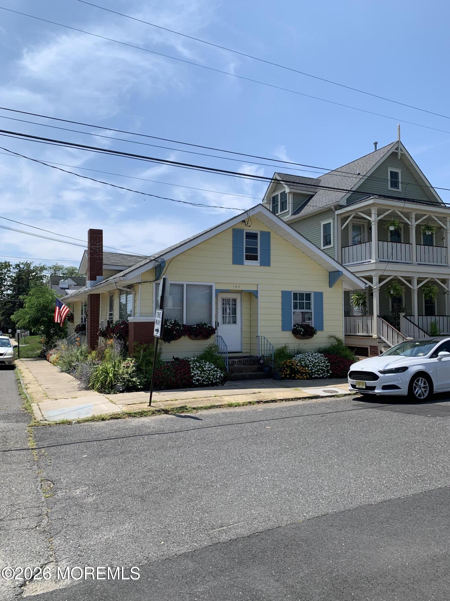 140 Franklin Avenue Front — photo