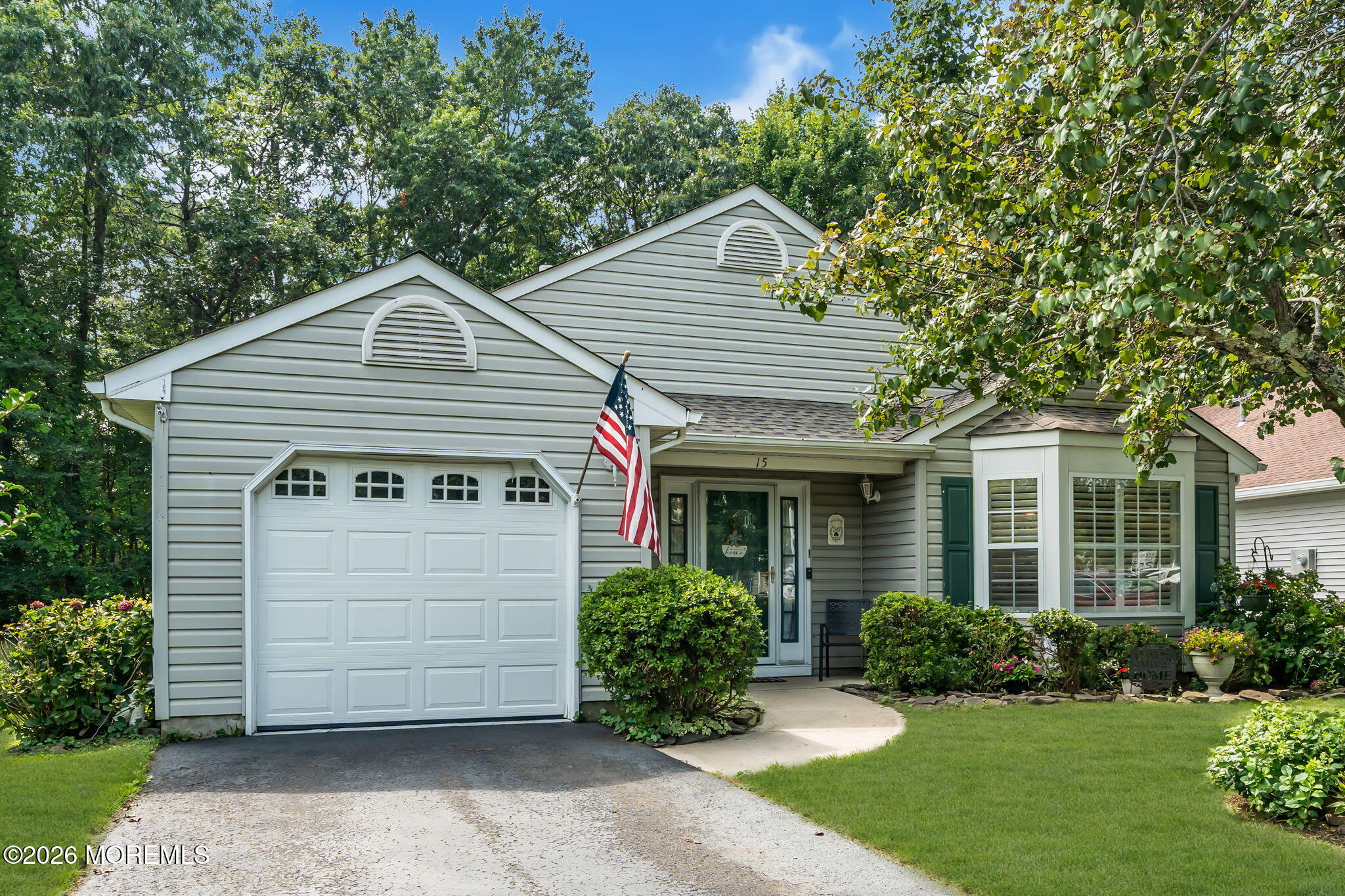 15 Brant Drive — photo