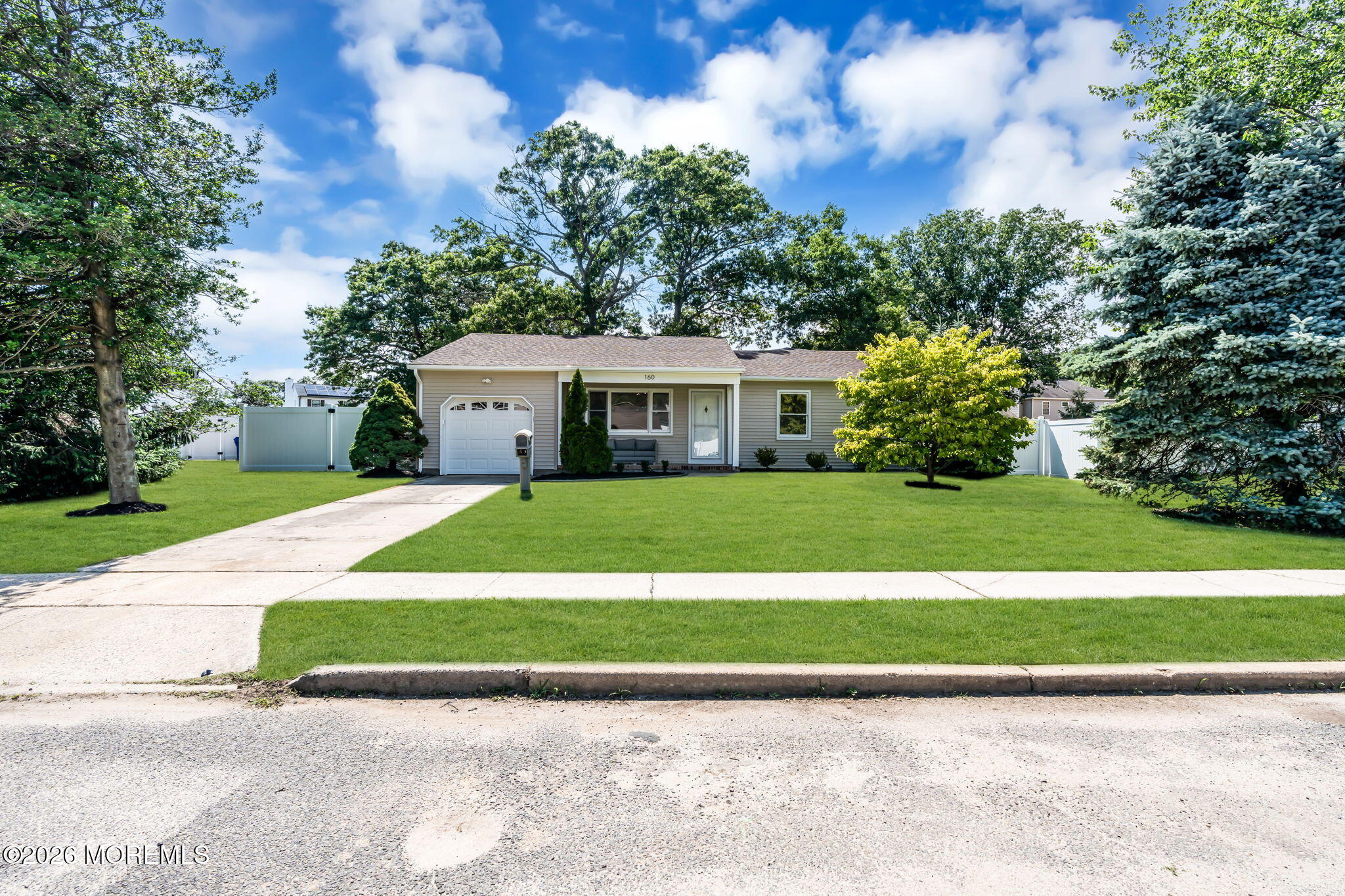 160 Berkeley Drive — photo