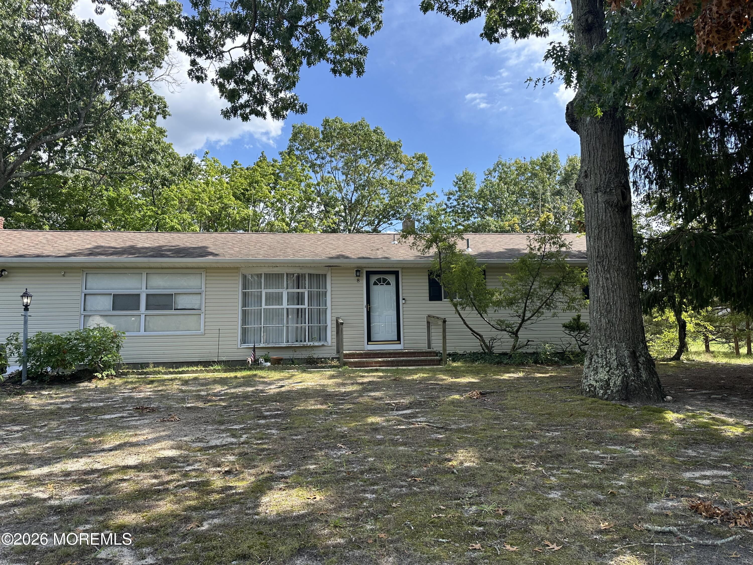 8 Western Drive — photo