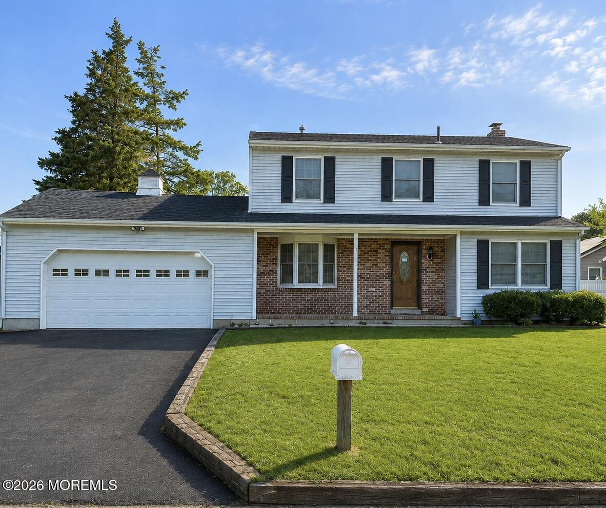 7 Mayflower Drive — photo