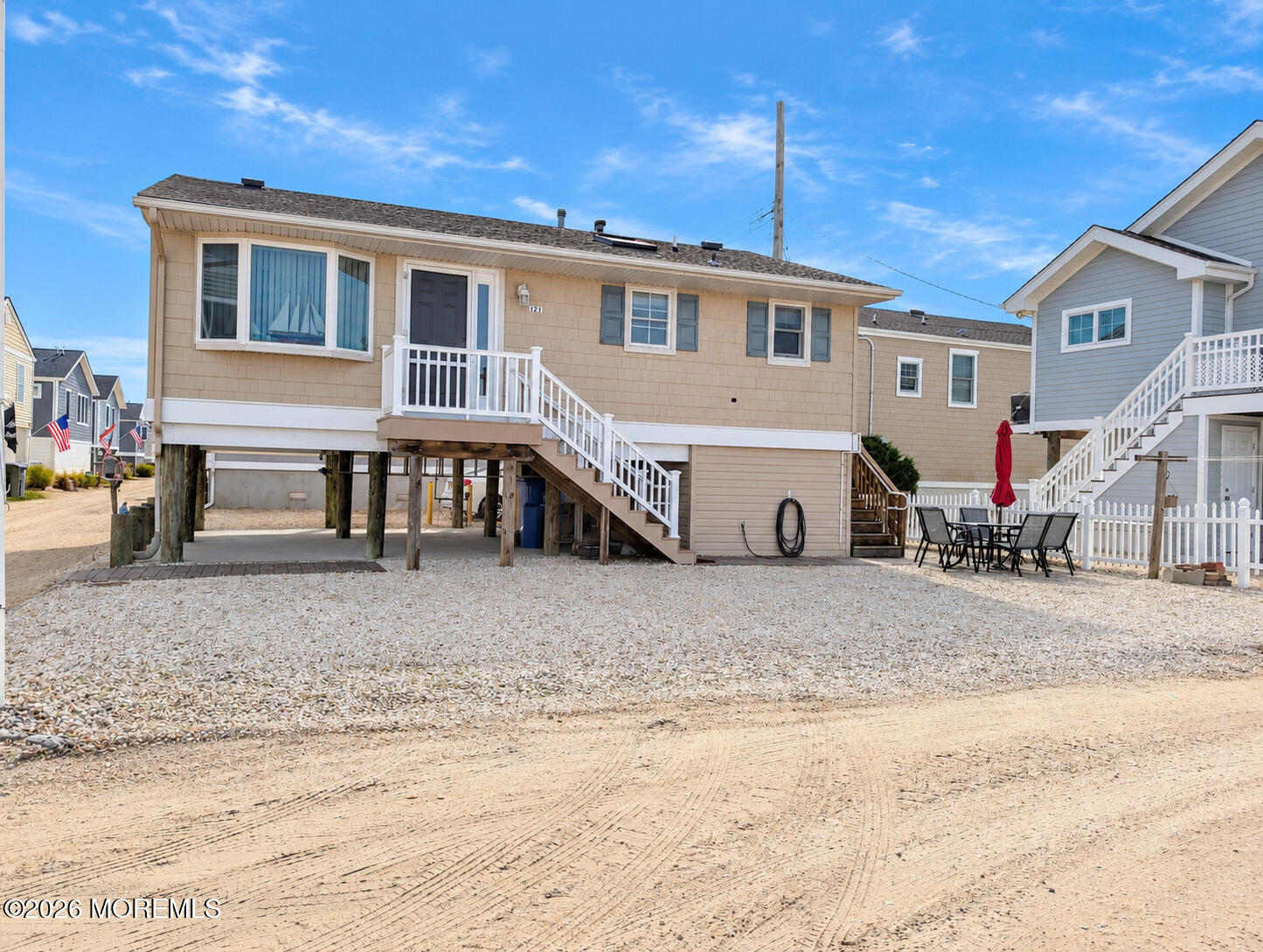 121 W Dolphin Way — photo
