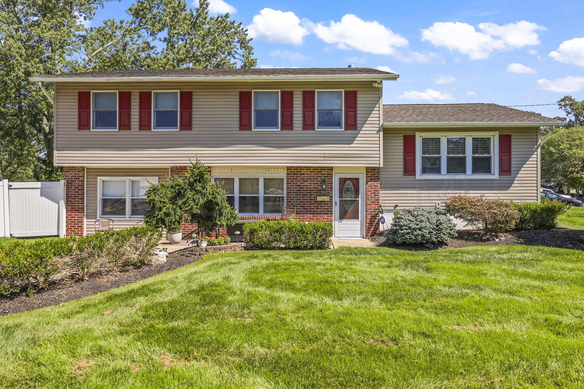 9 E Connecticut — photo