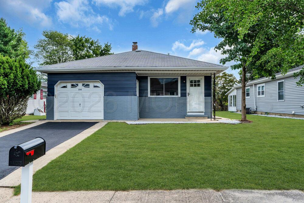24 Liberta Drive — photo