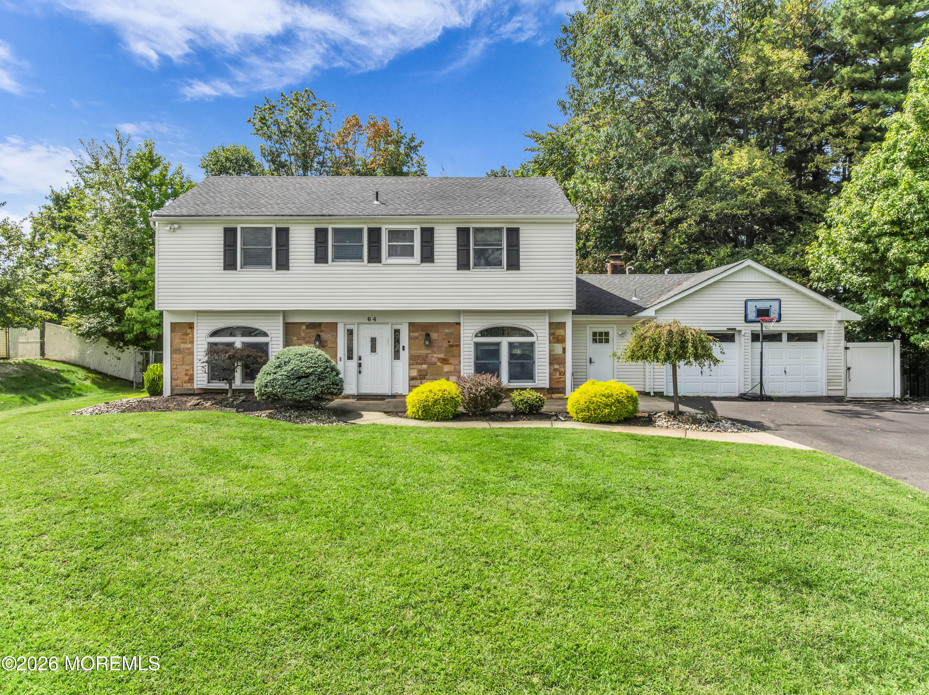 64 Livingston Lane — photo
