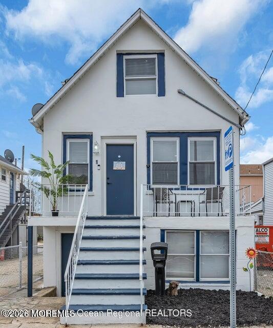 115 Blaine Avenue Upstairs — photo