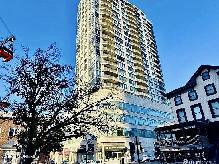 1 Spring Street 2204 — photo