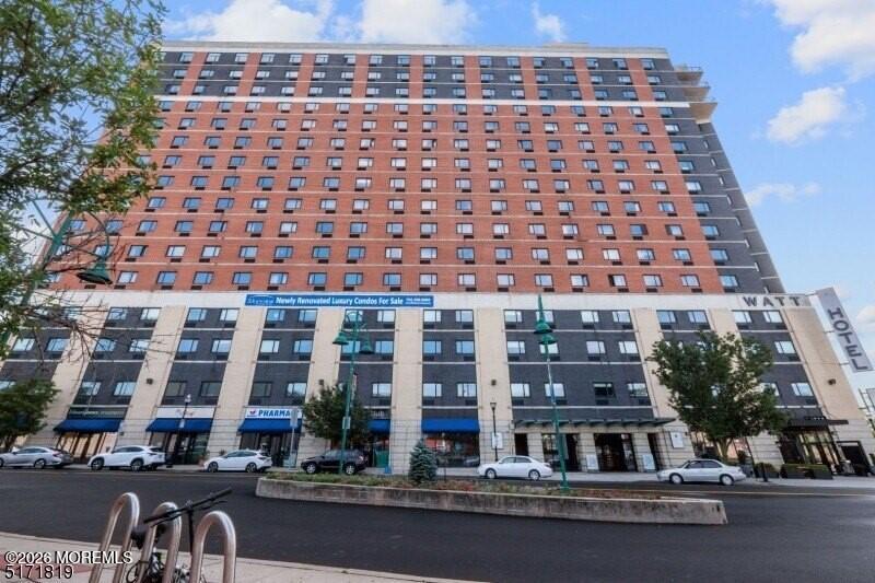 1 Carriage City Plaza 1503 — photo