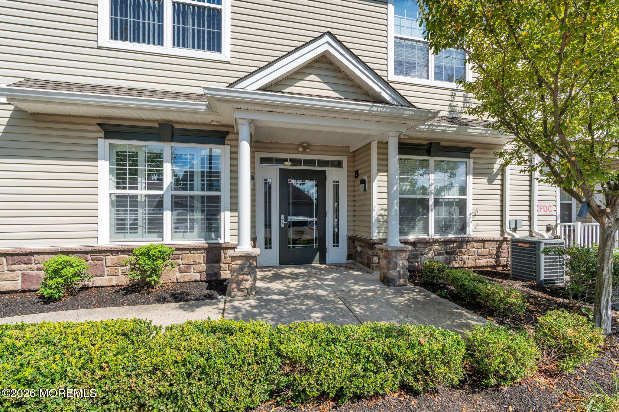 712 Mill Pond Way 112 — photo