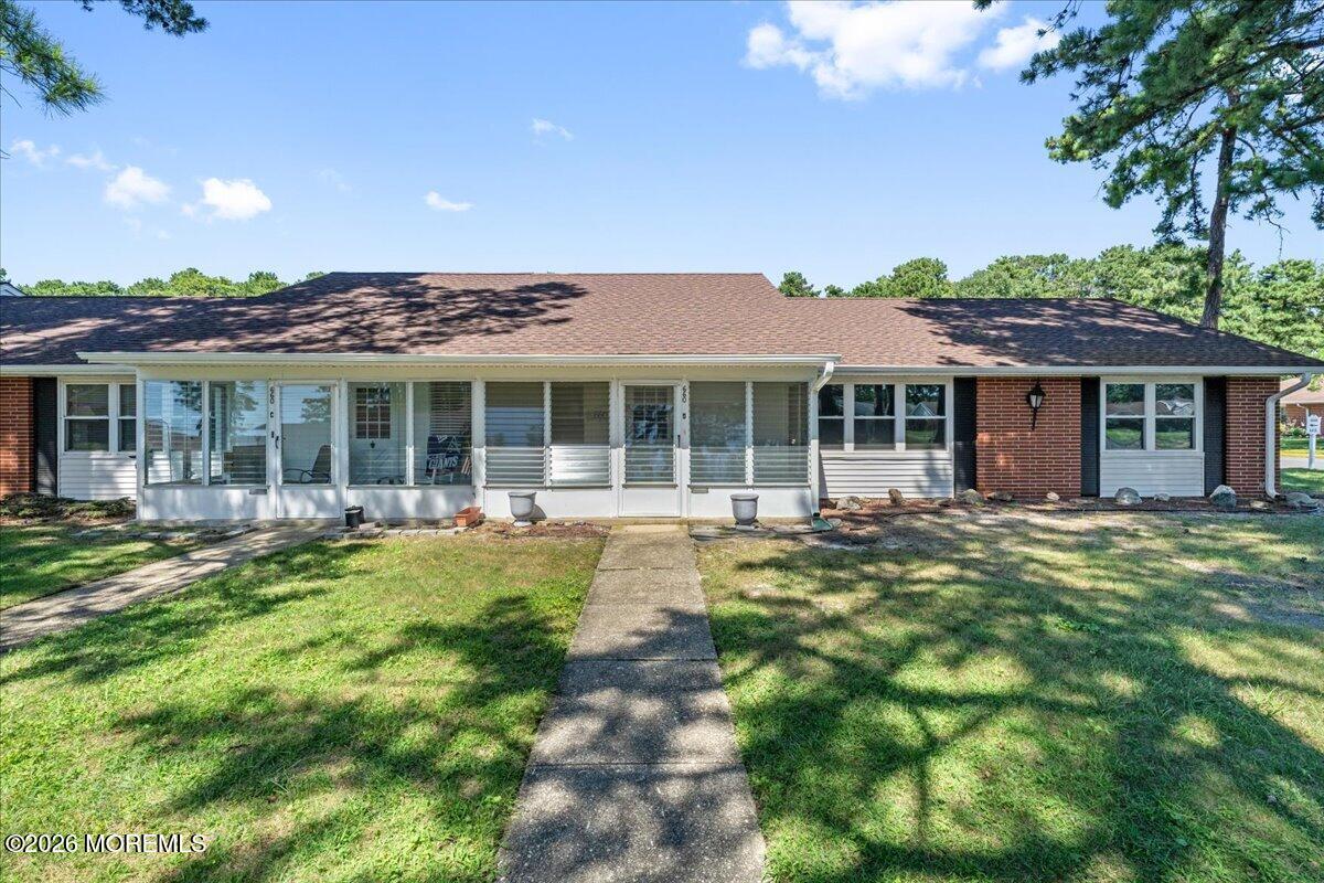 660D Plymouth Drive — photo