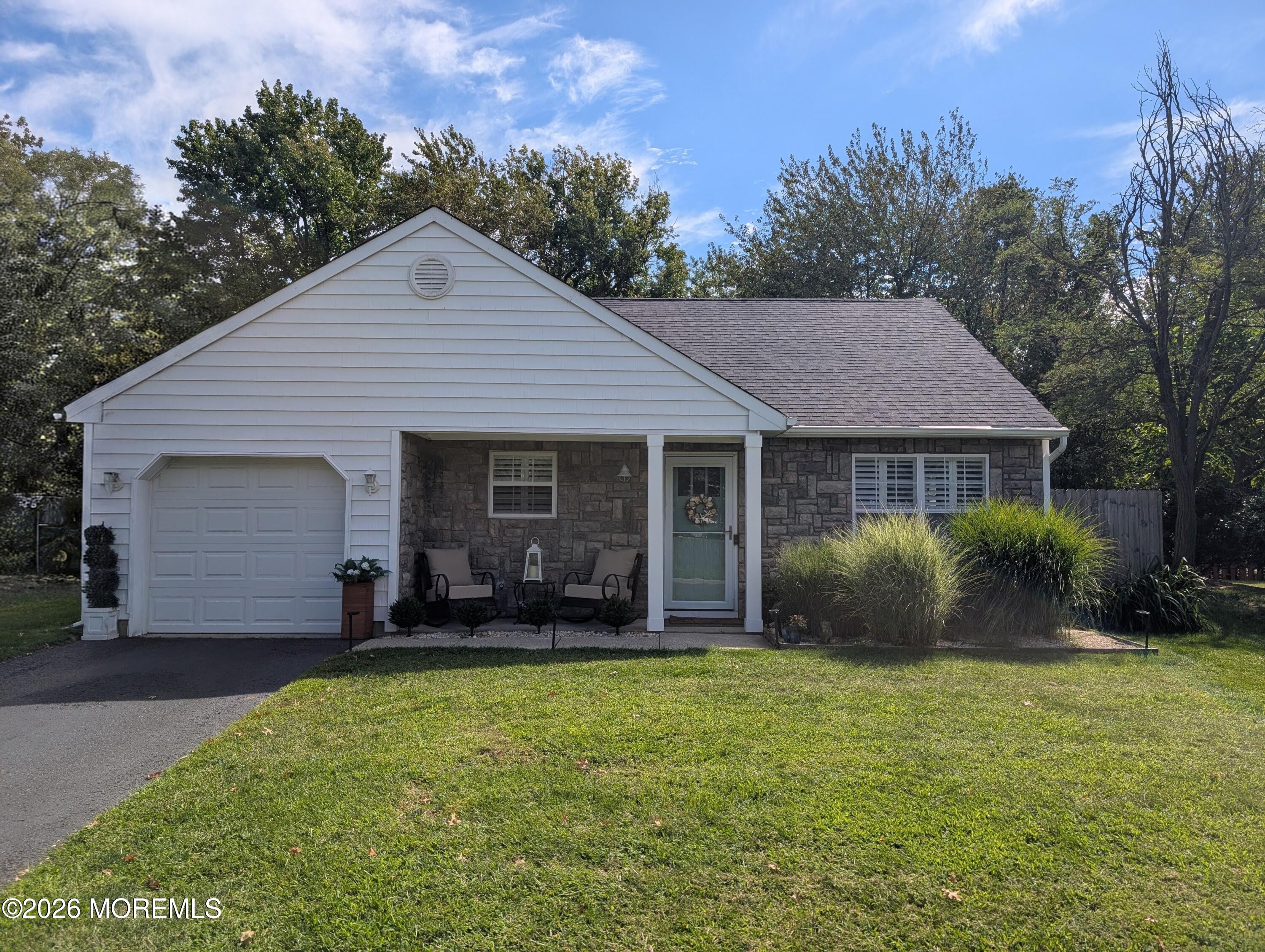 2 Ellison Court — photo