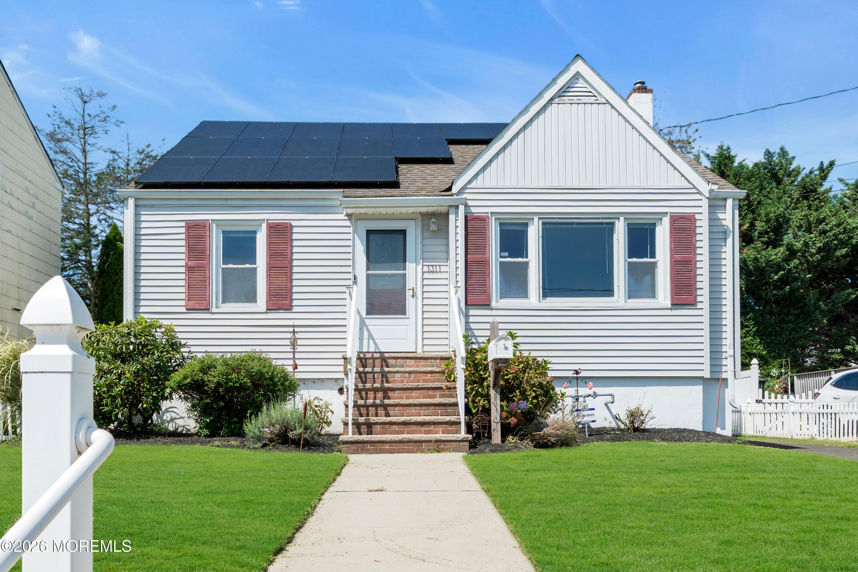 1311 Stewart Avenue — photo