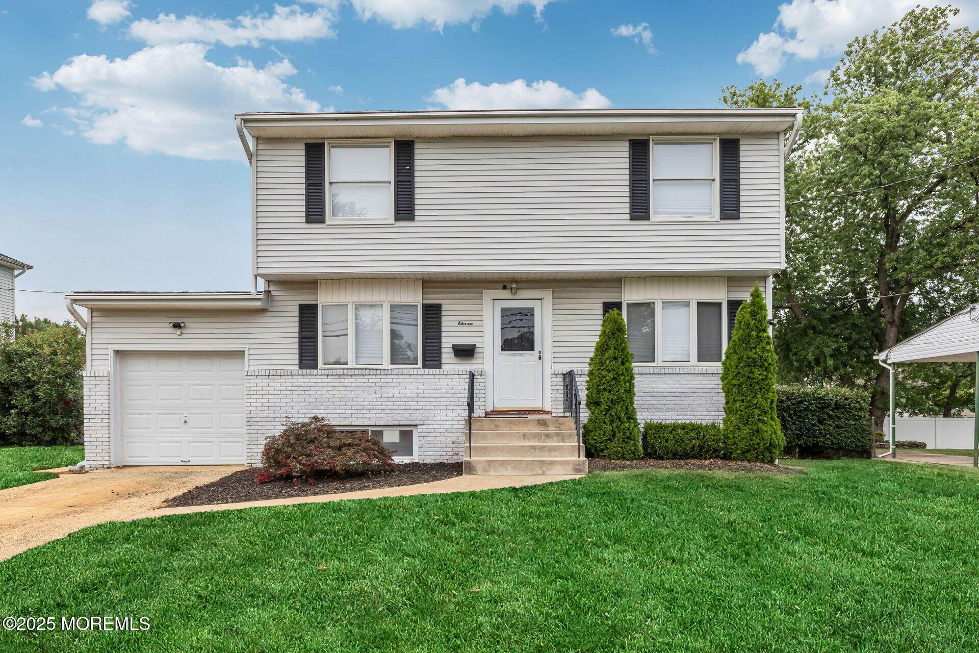 11 Cornell Drive — photo