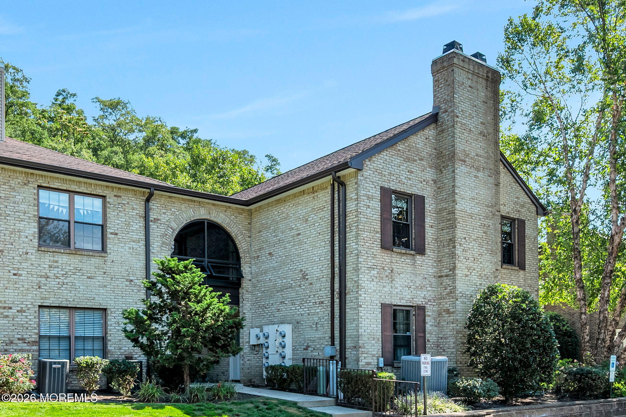 417 Wellington Place — photo