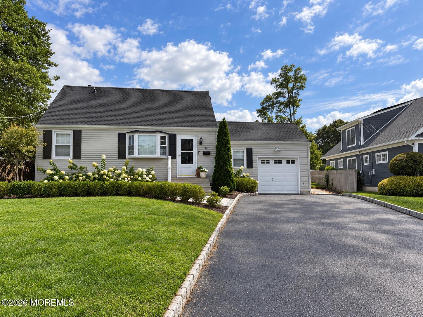 30 Laurel Street — photo