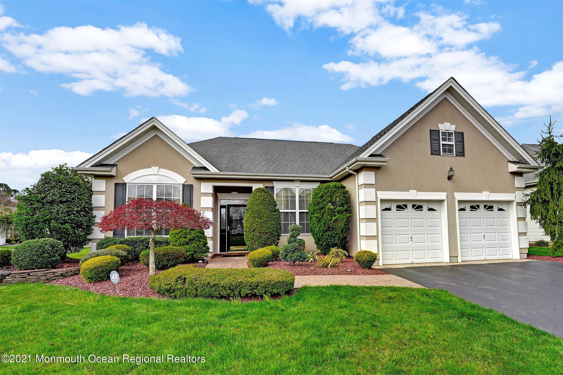 41 Portchester Drive — photo