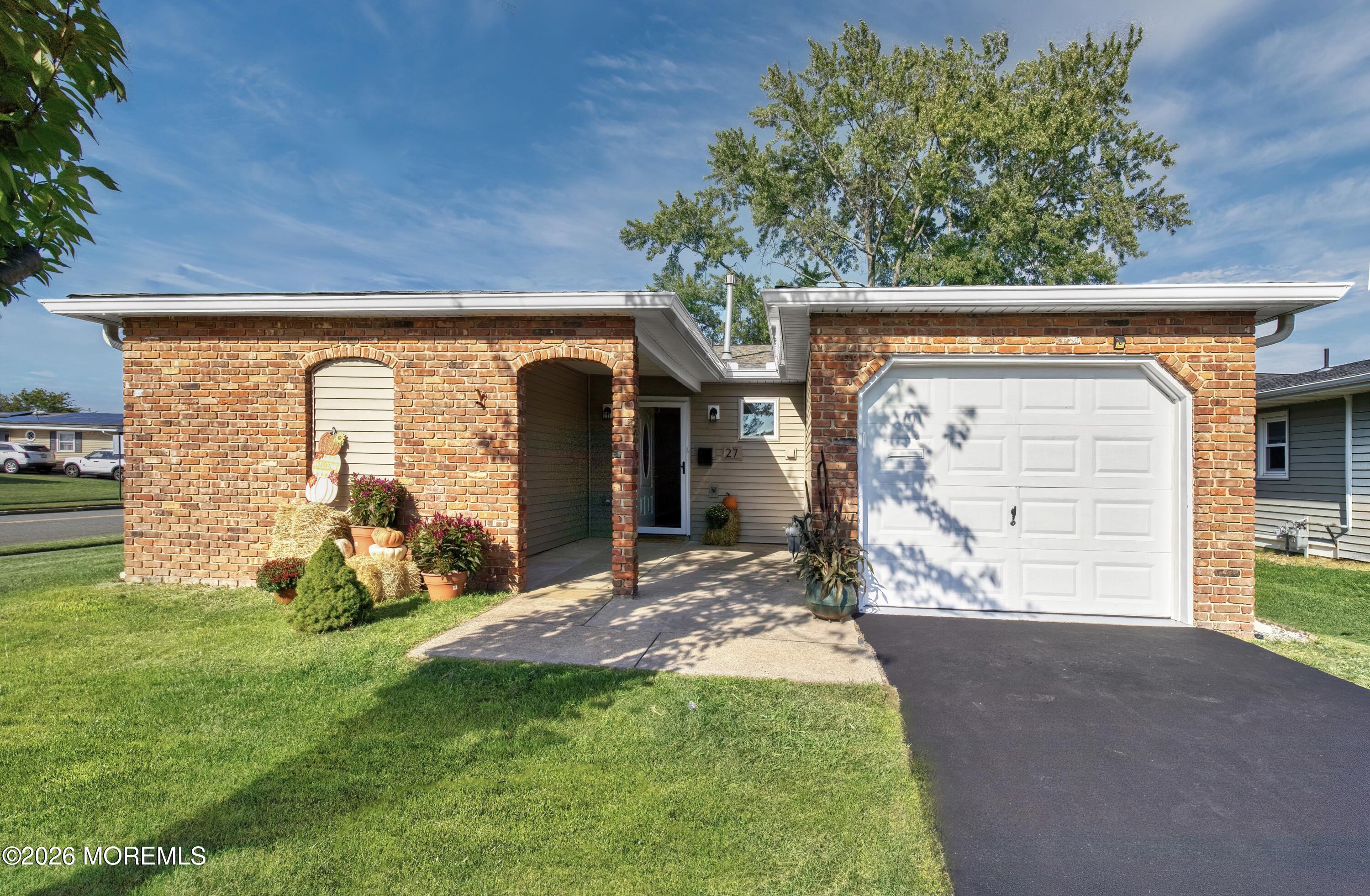 27 Rossetti Court — photo