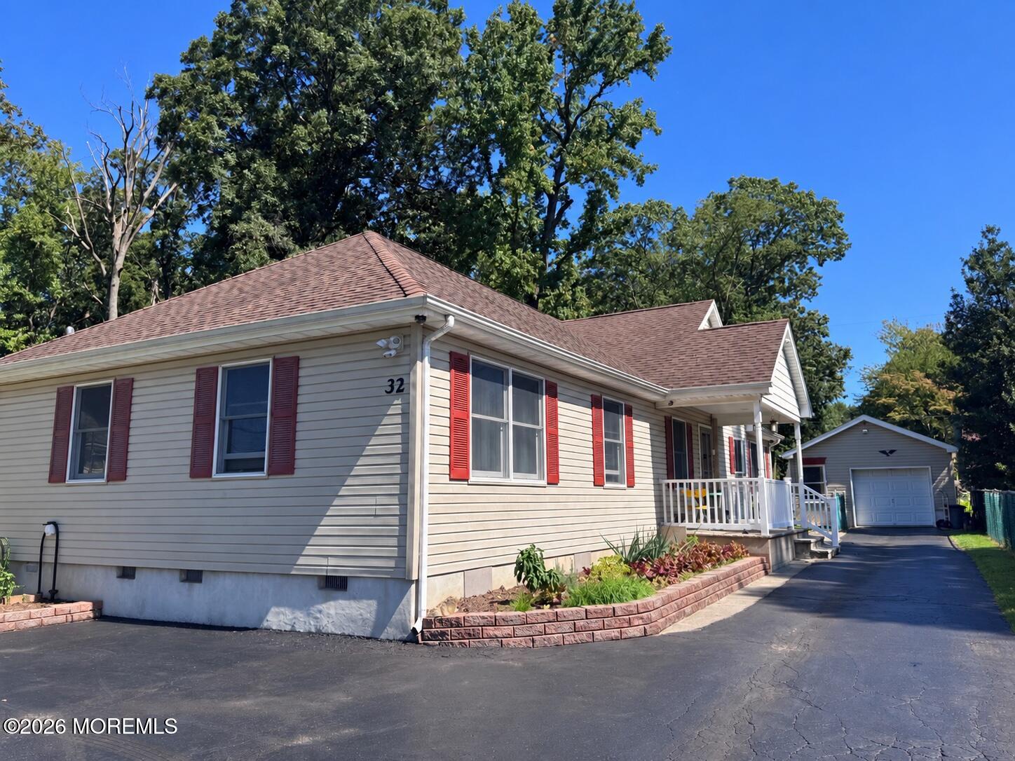 32 Weaverville Road — photo