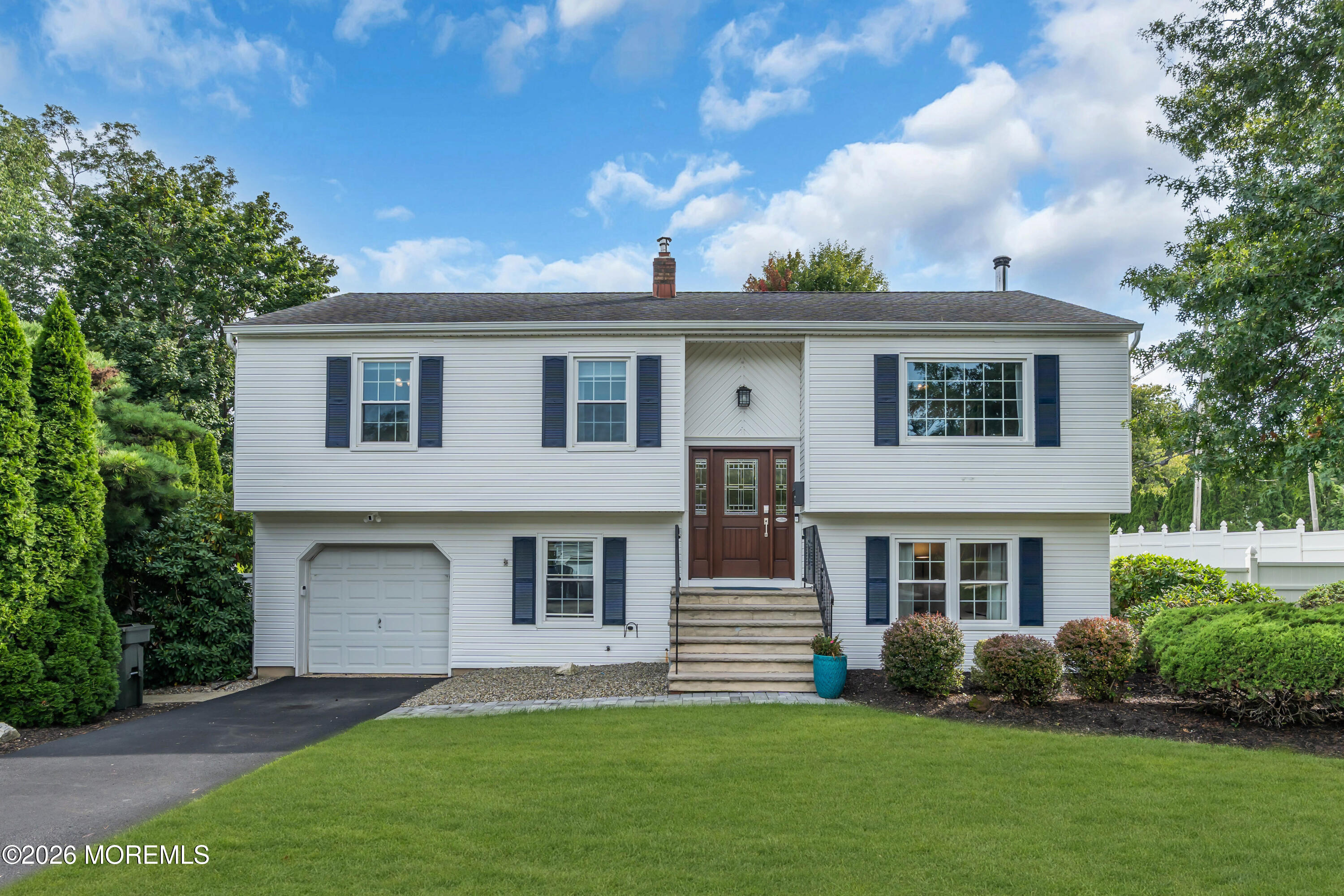 2 Colony Court — photo