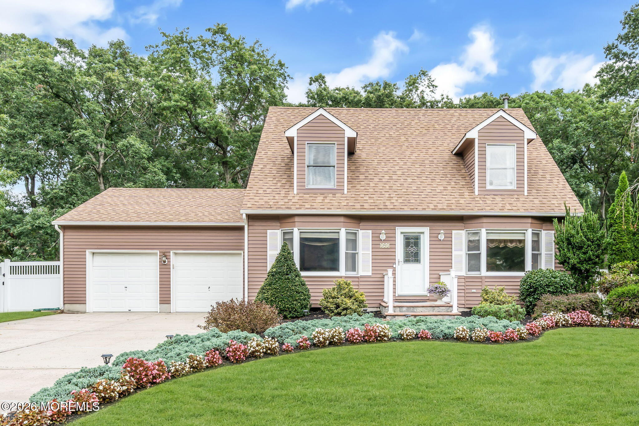 191 Edgemere Court — photo