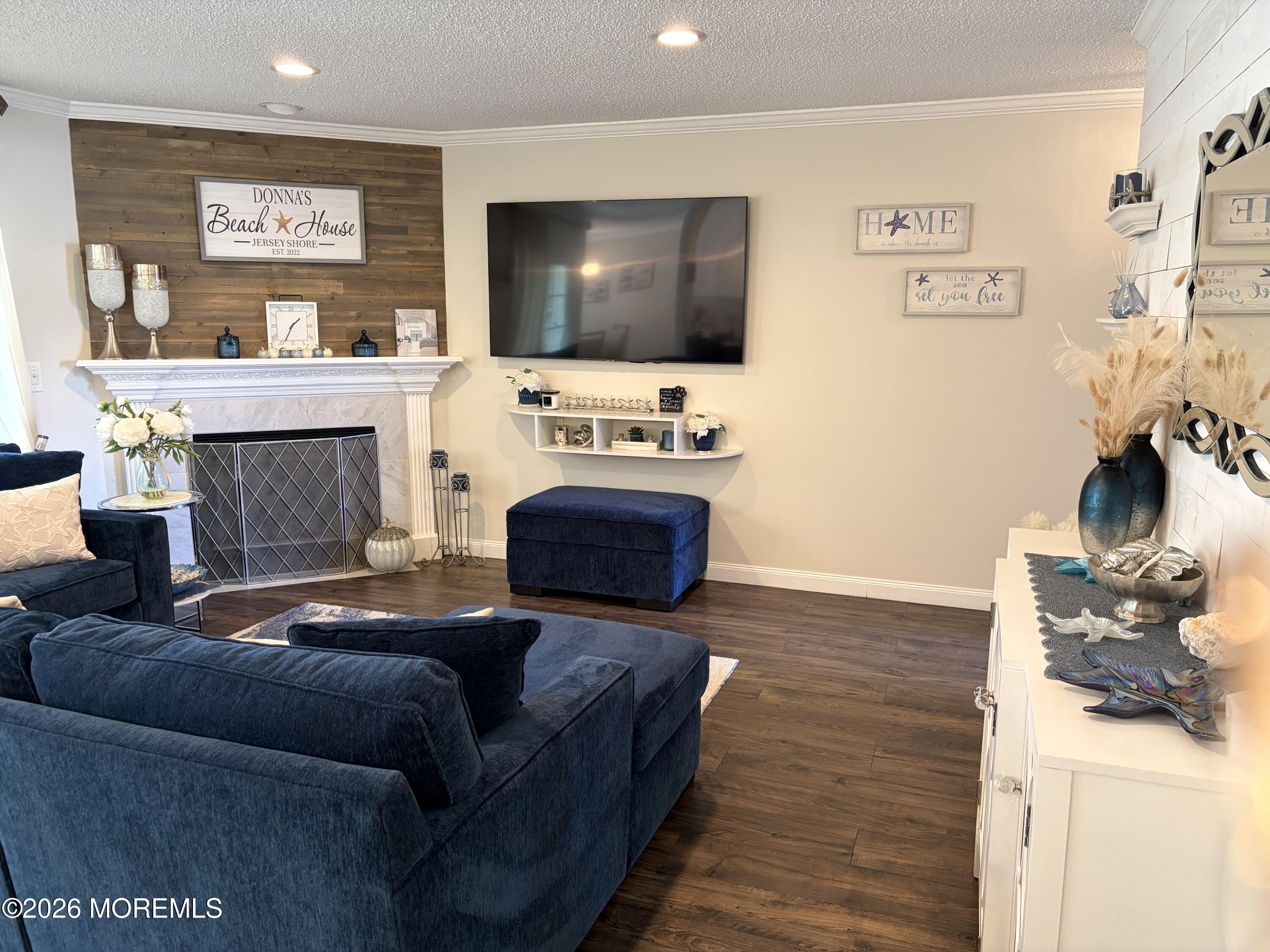 2111 Waters Edge Drive 2111 — photo