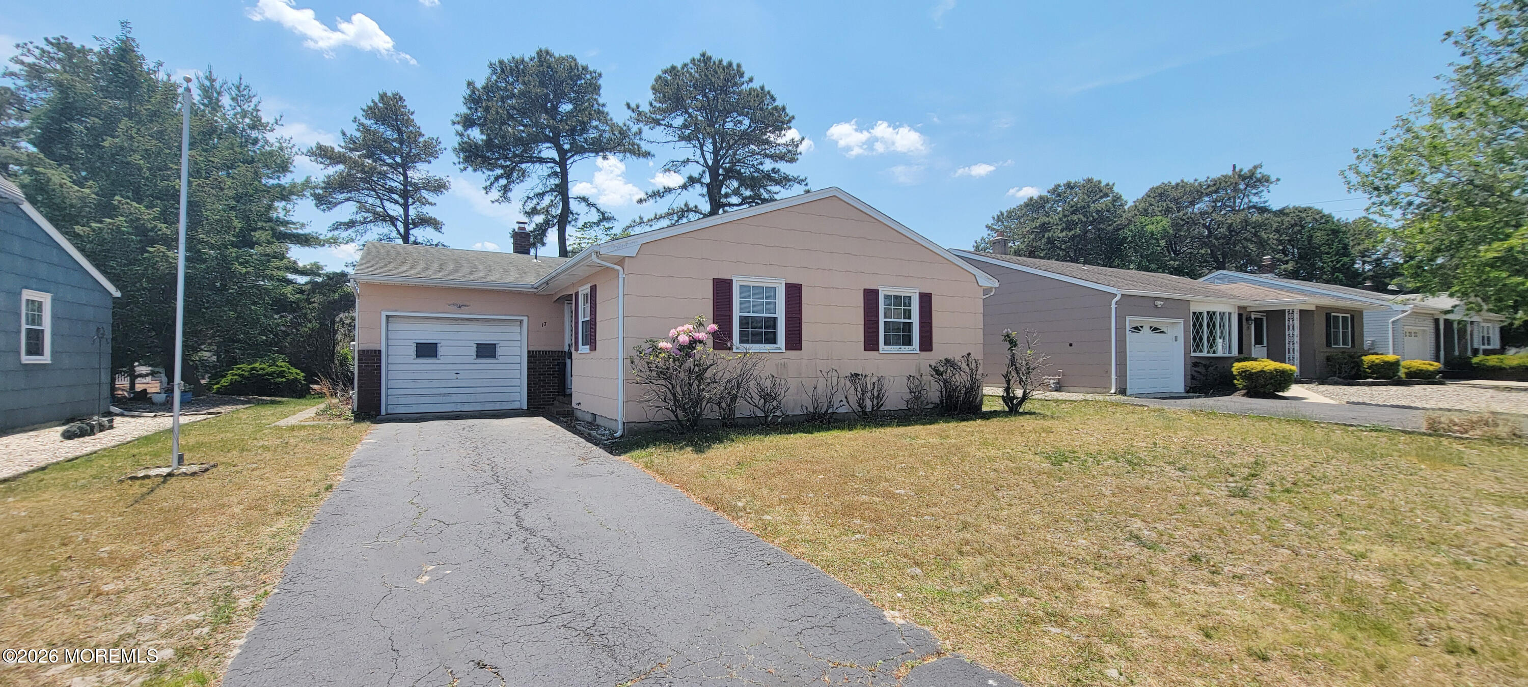 17 Bennington Drive — photo