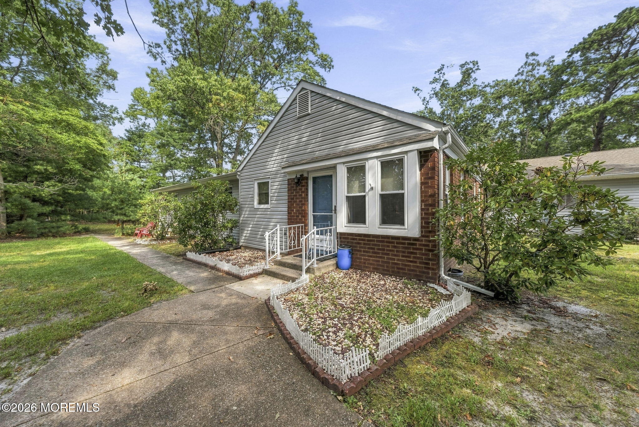 3 F Swift Circle — photo