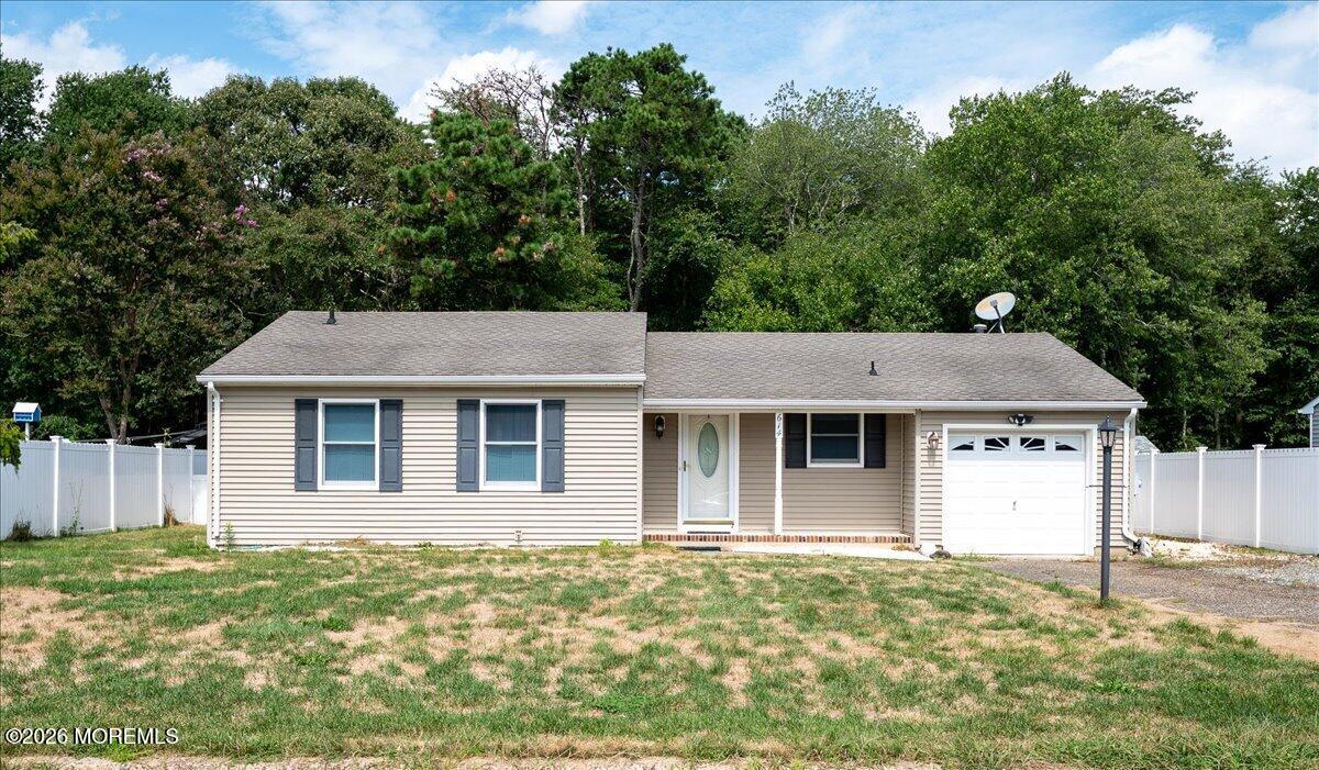 614 Pine Street — photo