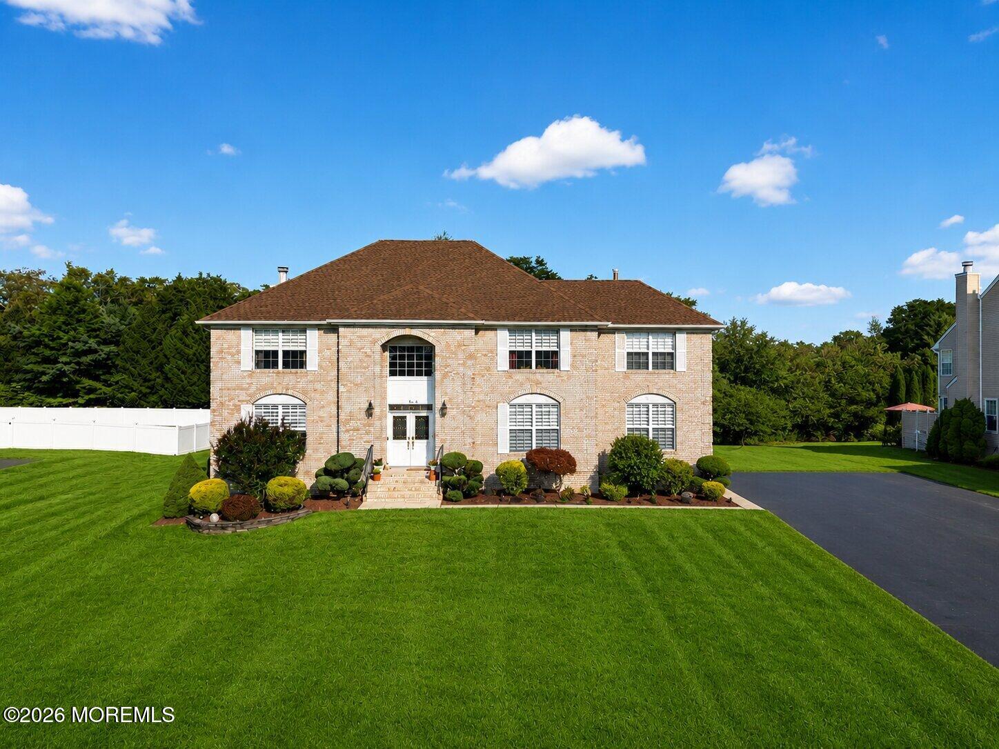 14 Jamesworthy Court — photo