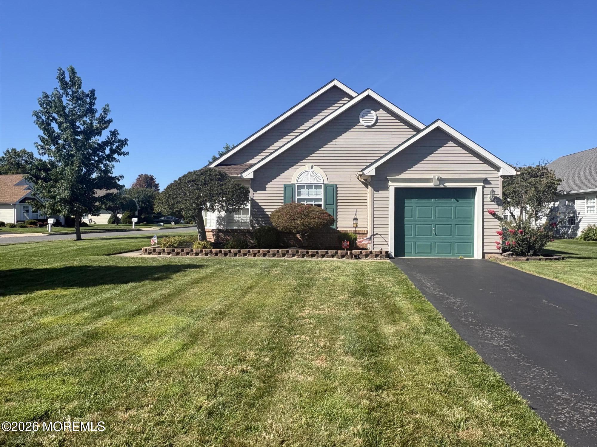 2319 Logan Court — photo