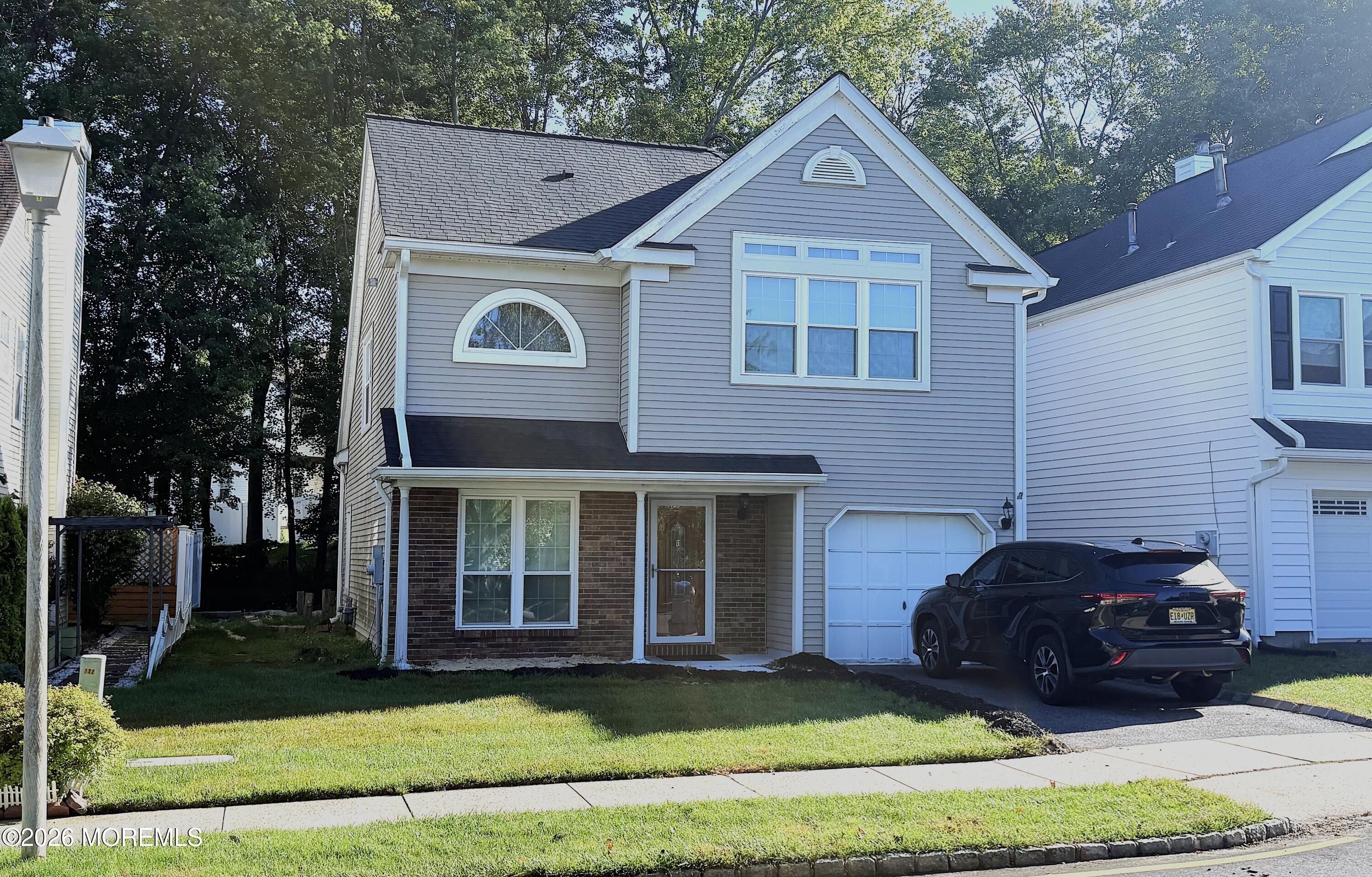 11 Carlisle Court — photo