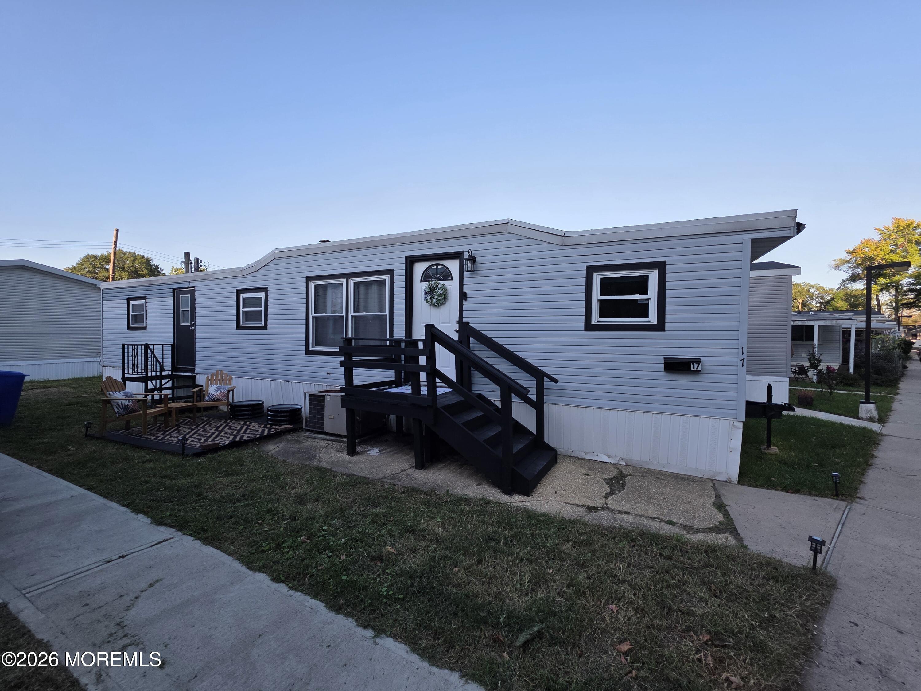 17 Gary Avenue — photo