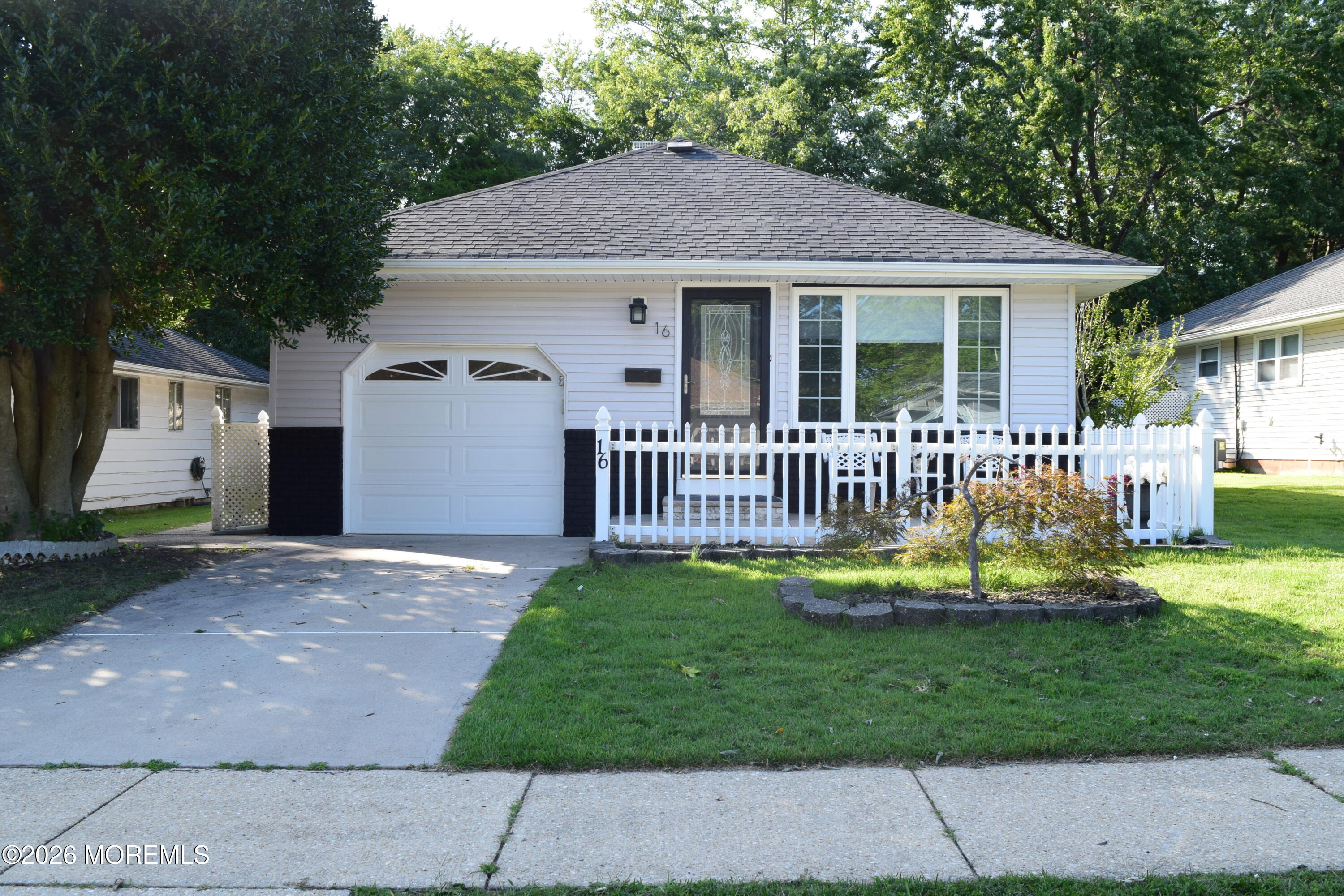 16 Mount Katadin Drive — photo
