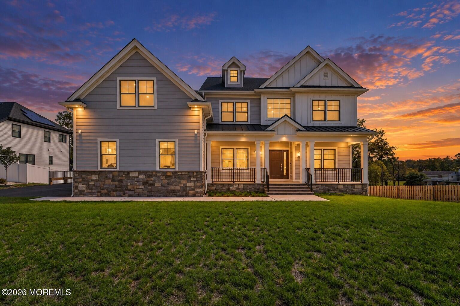 11 Scarlet Drive — photo
